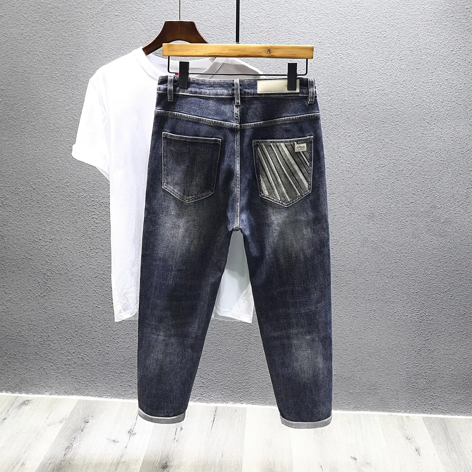 Мужские модные брендовые джинсы 2025 года, эластичные новые облегающие джинсы с вышивкой, корейские высококачественные повседневные мужские джинсы Harlan, мужские зимние рабочие брюки
Мужские модные брендовые джинсы 2025 года, эластичные новые облегающие джинсы с вышивкой, корейские высококачественные повседневные мужские джинсы Harlan, мужские зимние рабочие брюки