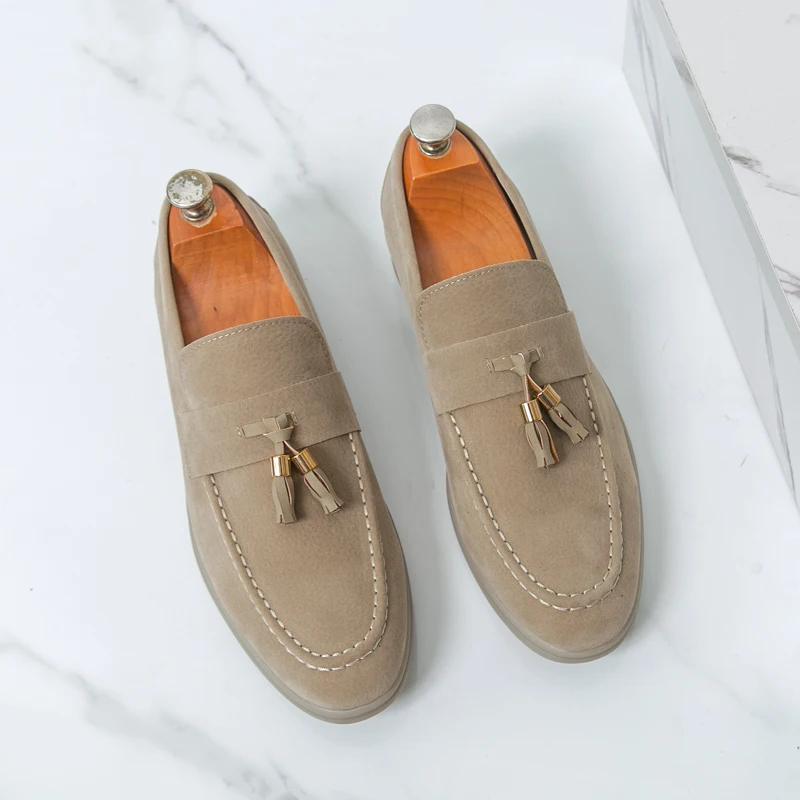 2025 New Men's Loafers Men Casual Shoes All-match Lazy Shoes Male Breathable Slip-on Mens Driving Flat Comfortable Boat Footwear
2025 New Men's Loafers Men Casual Shoes All-match Lazy Shoes Male Breathable Slip-on Mens Driving Flat Comfortable Boat Footwear