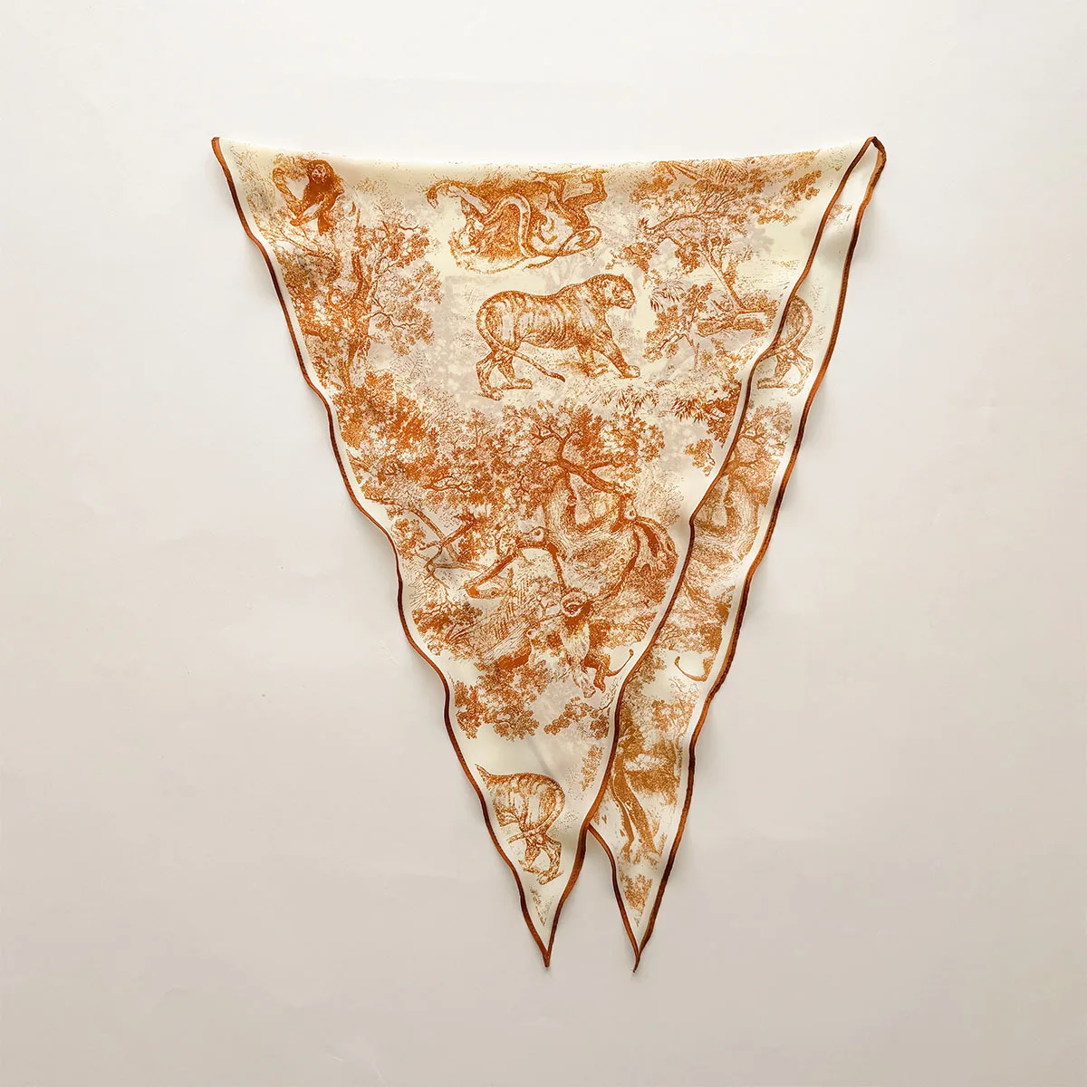 2026 Summer Diamond-shaped Sun Protection Scarf for Women Triangle Bandage Retro Print Versatile Neck Wrap Diamond-shaped Scarf
2026 Summer Diamond-shaped Sun Protection Scarf for Women Triangle Bandage Retro Print Versatile Neck Wrap Diamond-shaped Scarf