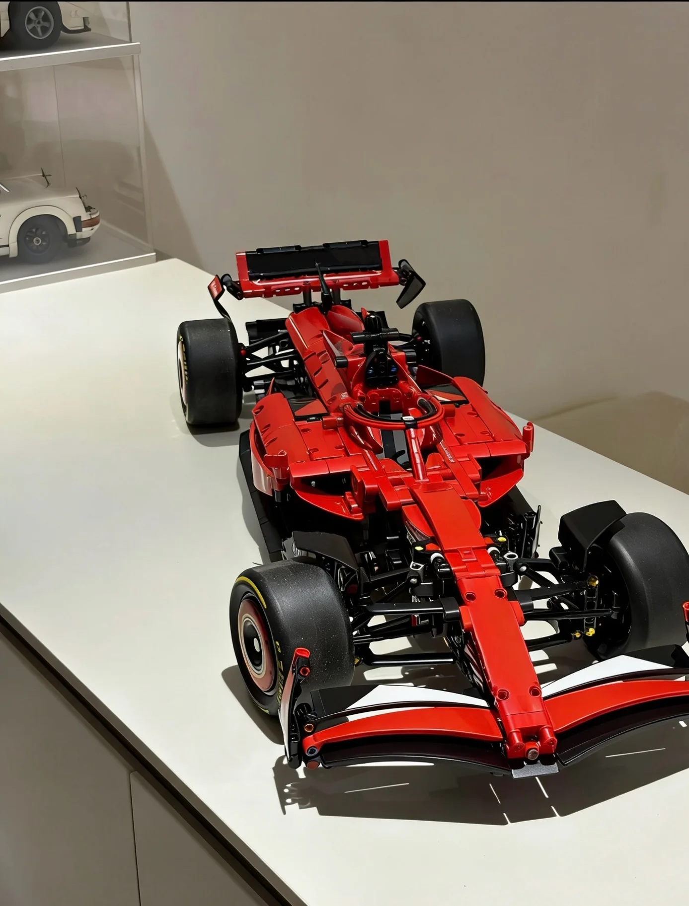 1361PCS 1:8 Scale Racing Car Building Blocks Car Kits Creative Mechanical MOC Model Collectible Cars Enthusiasts
1361PCS 1:8 Scale Racing Car Building Blocks Car Kits Creative Mechanical MOC Model Collectible Cars Enthusiasts