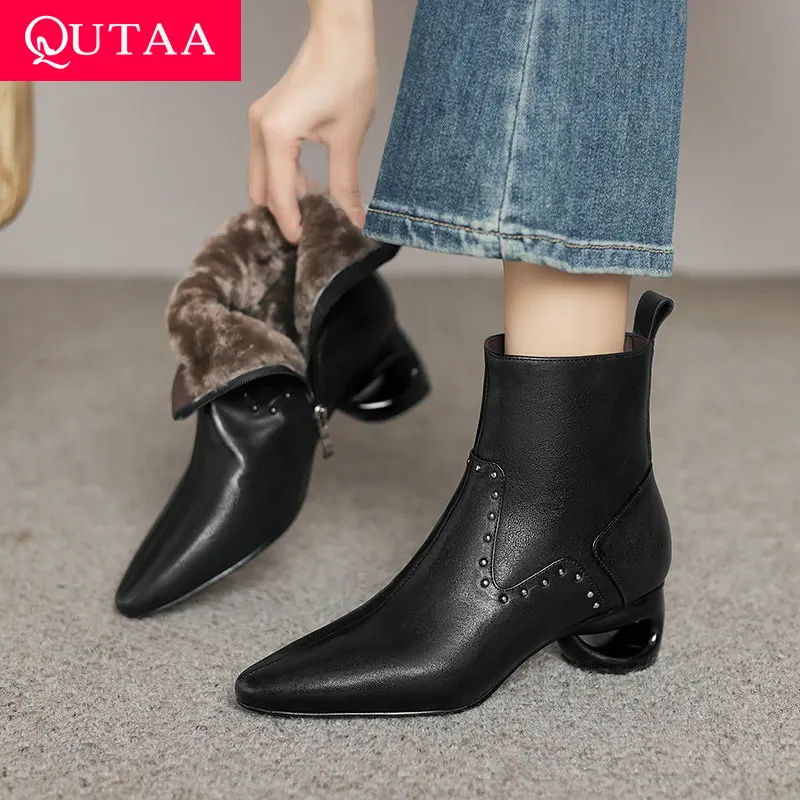 QUTAA 2025 News Women Ankle Boots Pointed Toe Warm Wool Sheepskin Leather Short Snow Boots Winter High Heel Casual Shoes 34-40
QUTAA 2025 News Women Ankle Boots Pointed Toe Warm Wool Sheepskin Leather Short Snow Boots Winter High Heel Casual Shoes 34-40
