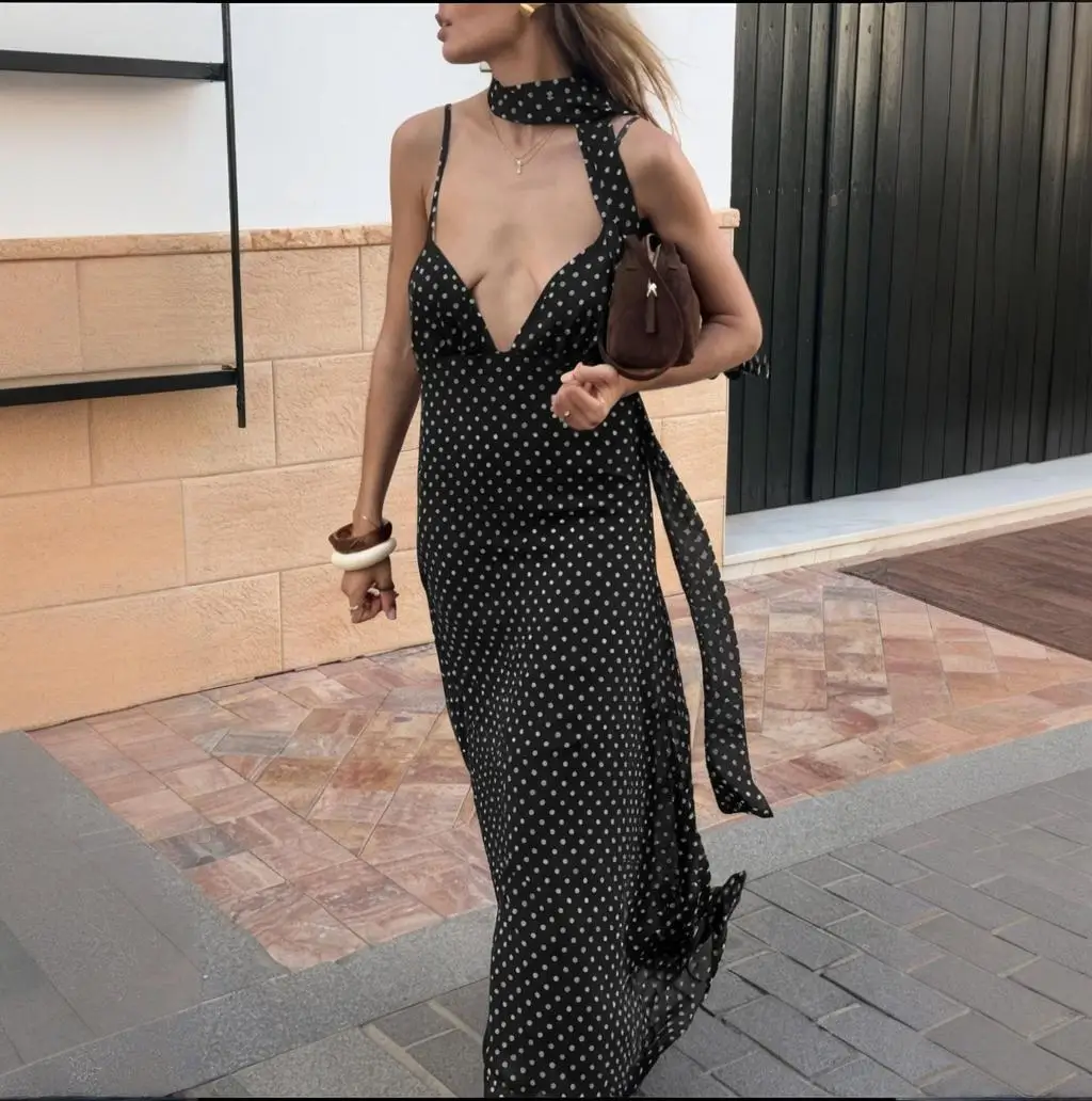 Tornova Polka Dot Maxi Dress Sexy Deep V Neck Backless Spaghetti Strap Ribbon Dress Summer Vacation Party Women's Long Dress
Tornova Polka Dot Maxi Dress Sexy Deep V Neck Backless Spaghetti Strap Ribbon Dress Summer Vacation Party Women's Long Dress