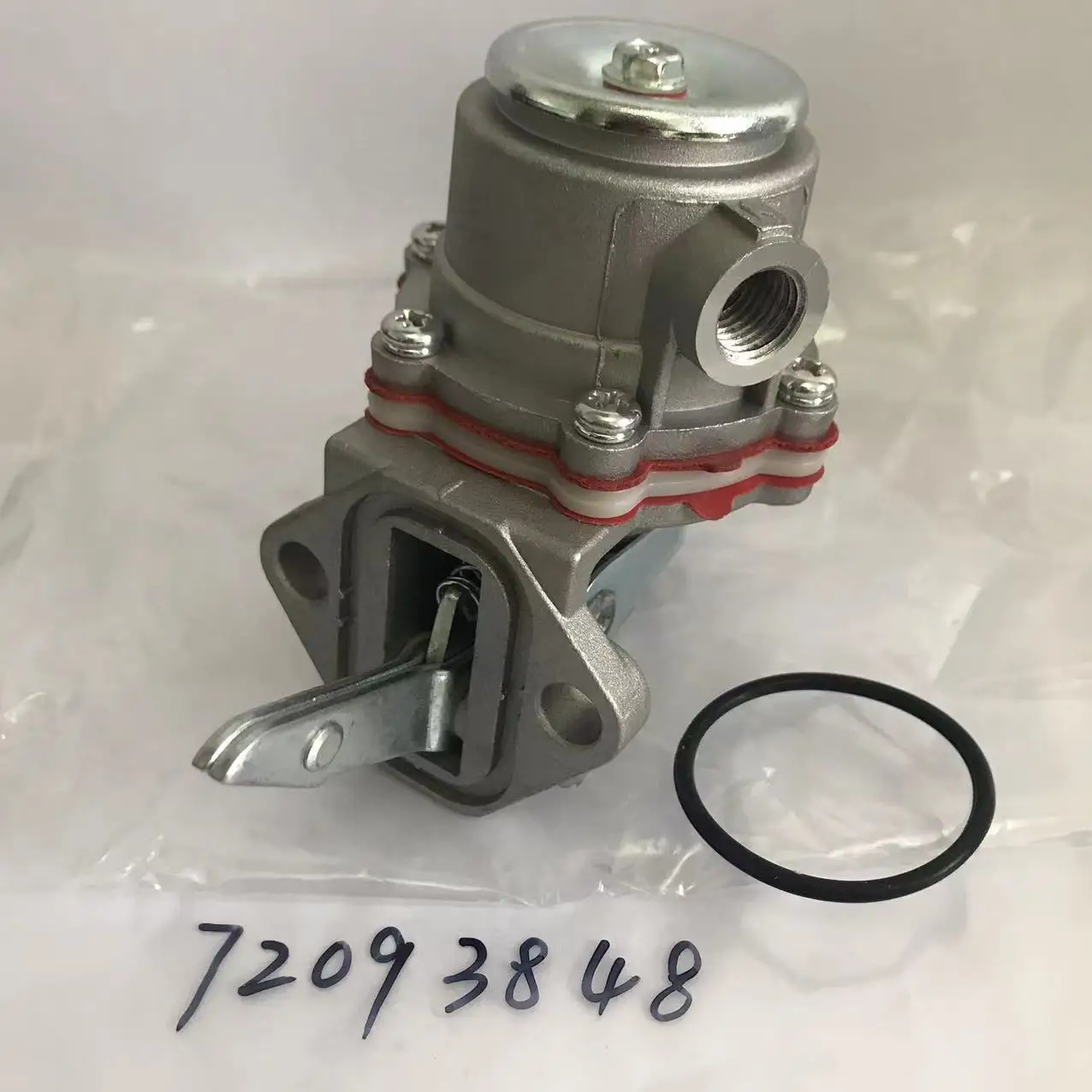 72093848 топливный подъемный насос PON108 POC098 с уплотнительным кольцом подходит для Allis халмеров 5040 5045 5050 морей
72093848 топливный подъемный насос PON108 POC098 с уплотнительным кольцом подходит для Allis халмеров 5040 5045 5050 морей