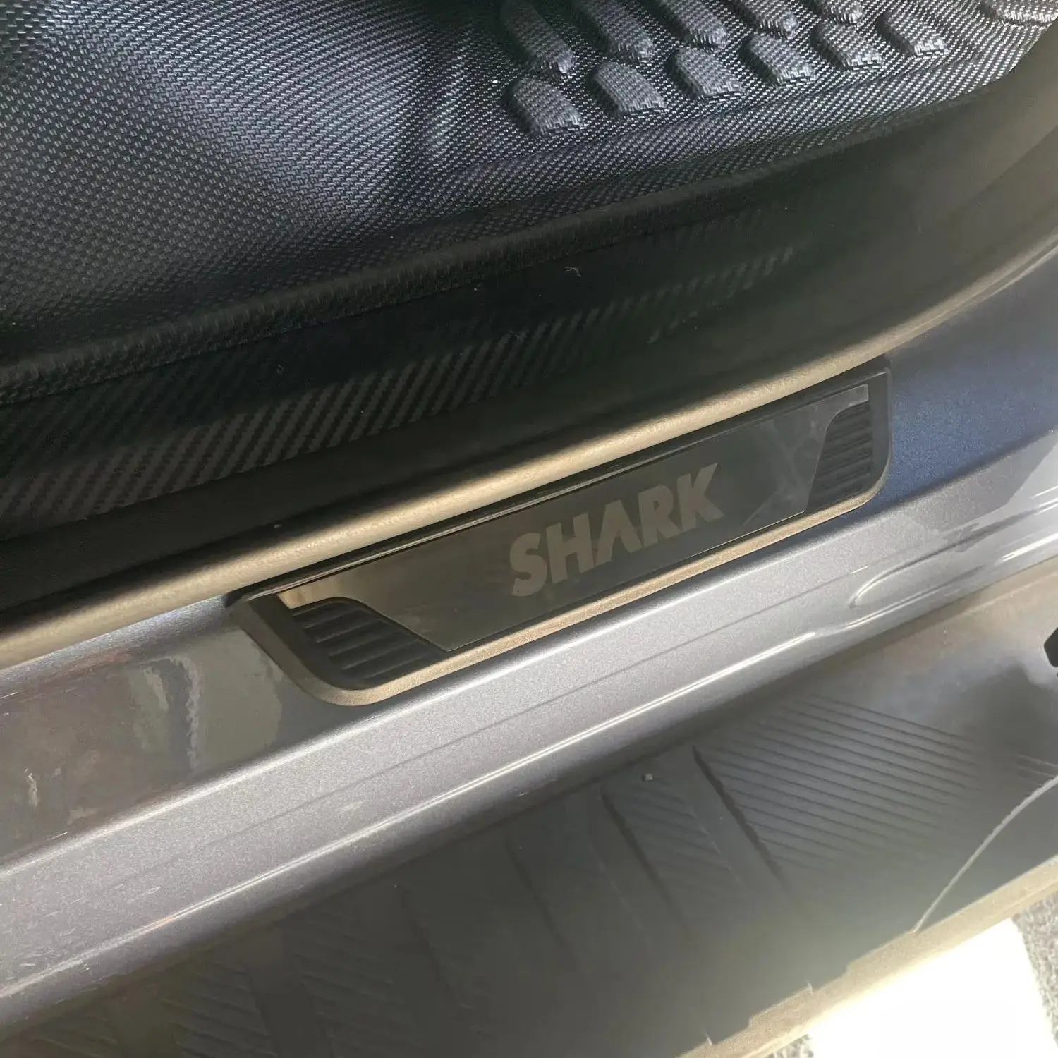 For BYD Shark 2021 2022 2023 2024 2025 Door Sill Kick Scuff Plate Protector Sticker Guard Pedal Cover Car Styling Accessories
For BYD Shark 2021 2022 2023 2024 2025 Door Sill Kick Scuff Plate Protector Sticker Guard Pedal Cover Car Styling Accessories