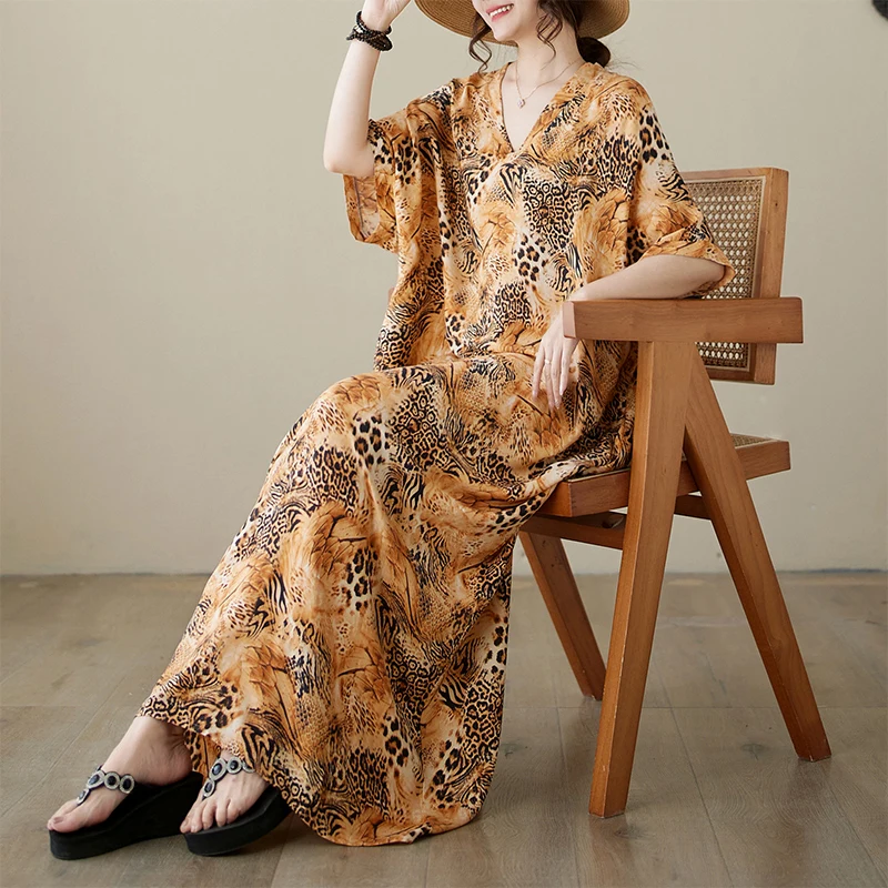 Summer V-neck Thin Silk Chiffon Floral Large Size Loose Holiday Style Beach Skirt Vintage Meat Concealing Long Robe Women Thi...
Summer V-neck Thin Silk Chiffon Floral Large Size Loose Holiday Style Beach Skirt Vintage Meat Concealing Long Robe Women Thi...