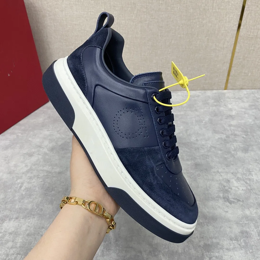 2025 Новые модные спортивные кроссовки из натуральной кожи, мужские повседневные универсальные низкие туфли на толстой подошве, модная мужская обувь
2025 Новые модные спортивные кроссовки из натуральной кожи, мужские повседневные универсальные низкие туфли на толстой подошве, модная мужская обувь