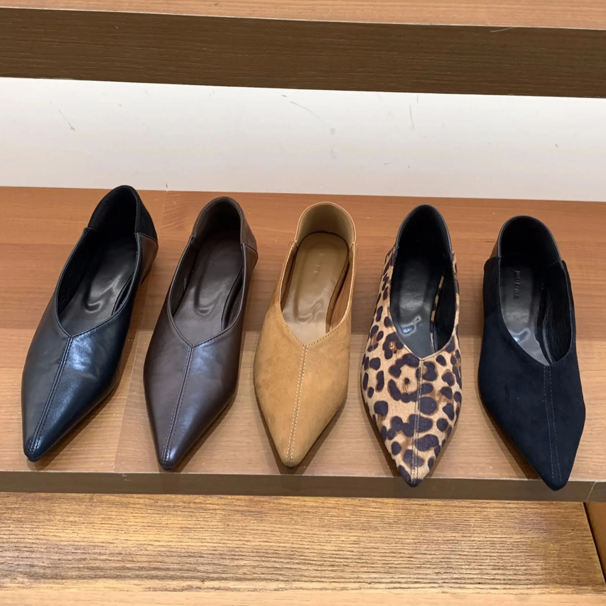 Bailamos Brand Women Flats Shoes Point Toe Ballet Loafers Flat Low Heels Dress Shoes Slip On Casual Moccasins Shallow Dress Sho
Bailamos Brand Women Flats Shoes Point Toe Ballet Loafers Flat Low Heels Dress Shoes Slip On Casual Moccasins Shallow Dress Sho