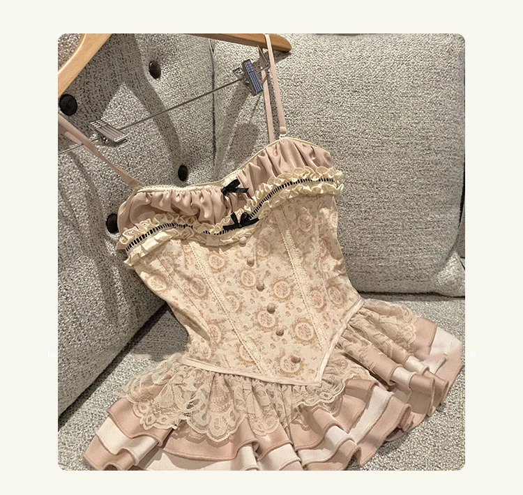 Винтажный ангел, сверхтяжелый класс!!! Комплект женской одежды премиум-класса: бюстье с атласным кружевом и юбка-пышка
Винтажный ангел, сверхтяжелый класс!!! Комплект женской одежды премиум-класса: бюстье с атласным кружевом и юбка-пышка