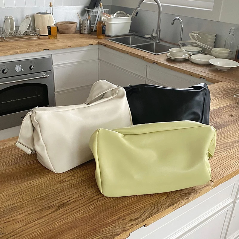 Винтажная женская сумка на плечо, простая повседневная сумка 2024, новая модная однотонная сумка-тоут, большая вместительная усовершенствованная сумка через плечо
Винтажная женская сумка на плечо, простая повседневная сумка 2024, новая модная однотонная сумка-тоут, большая вместительная усовершенствованная сумка через плечо