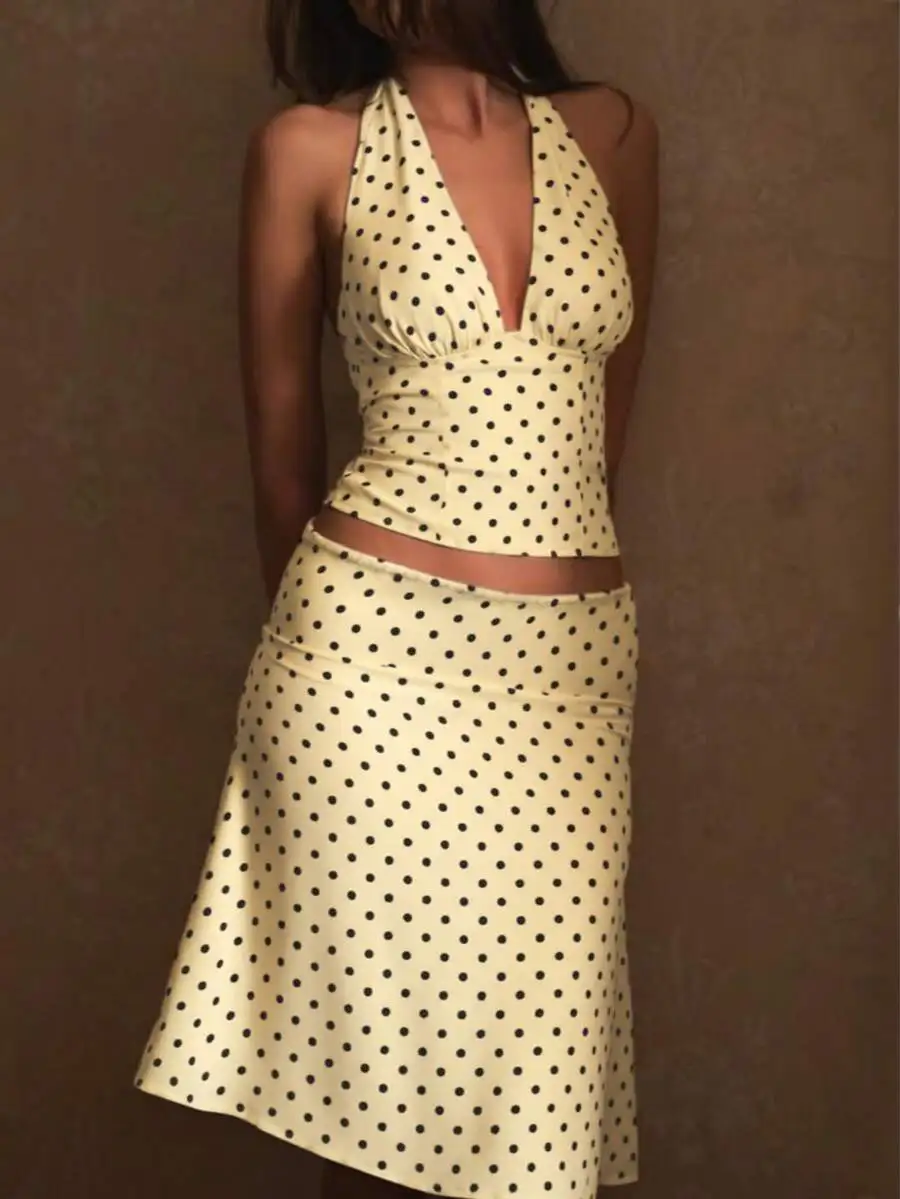 Women Polka Dot Halter Backless Crop Top And Skirt 2 Piece Set Casual Summer Vacation Outfit
Women Polka Dot Halter Backless Crop Top And Skirt 2 Piece Set Casual Summer Vacation Outfit