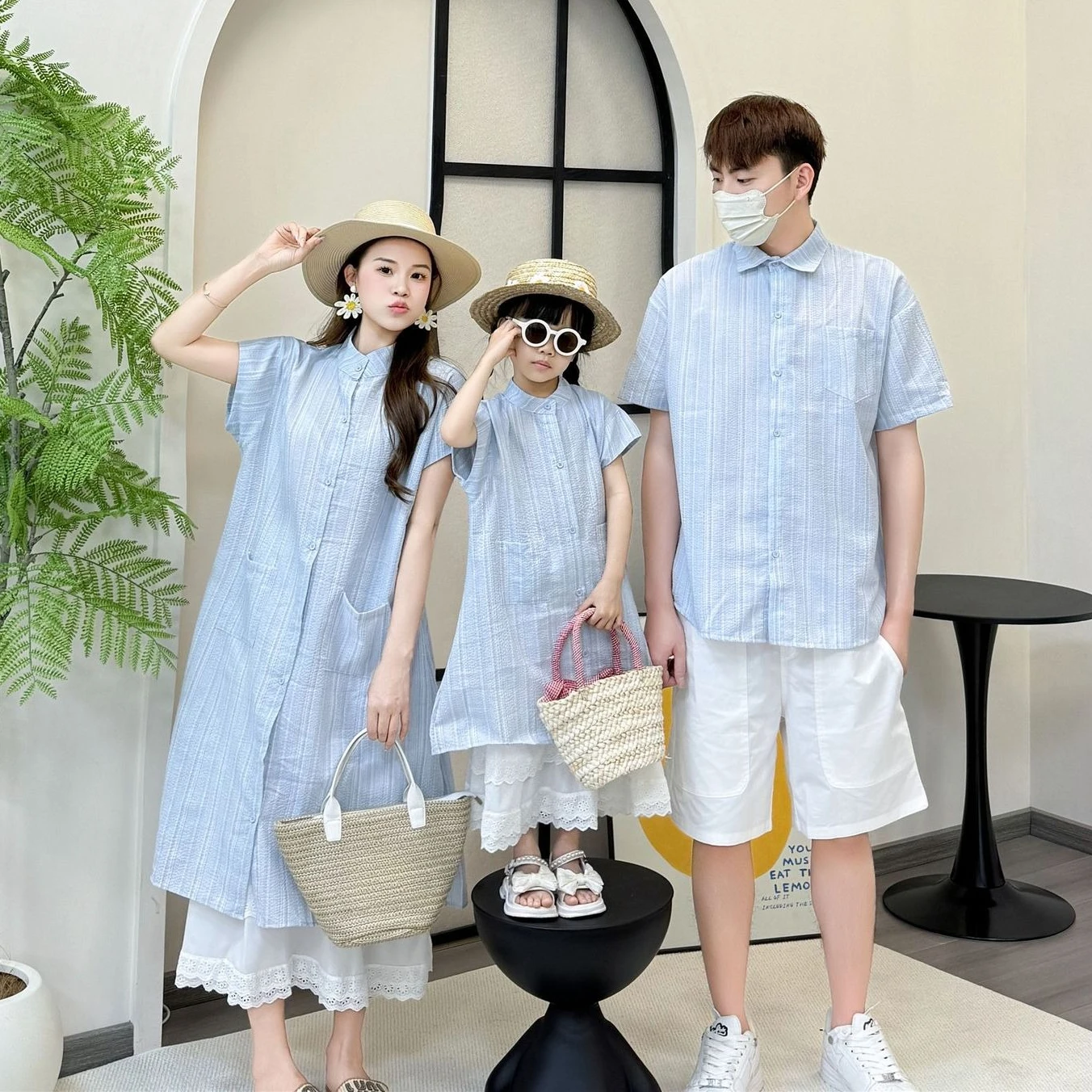 Couple Family Clothes Sets Mom Daughter Dress Skirts Outfits Dad Son Shirts Shirts Korean Sister Brother Parent-child Clothes
Couple Family Clothes Sets Mom Daughter Dress Skirts Outfits Dad Son Shirts Shirts Korean Sister Brother Parent-child Clothes
