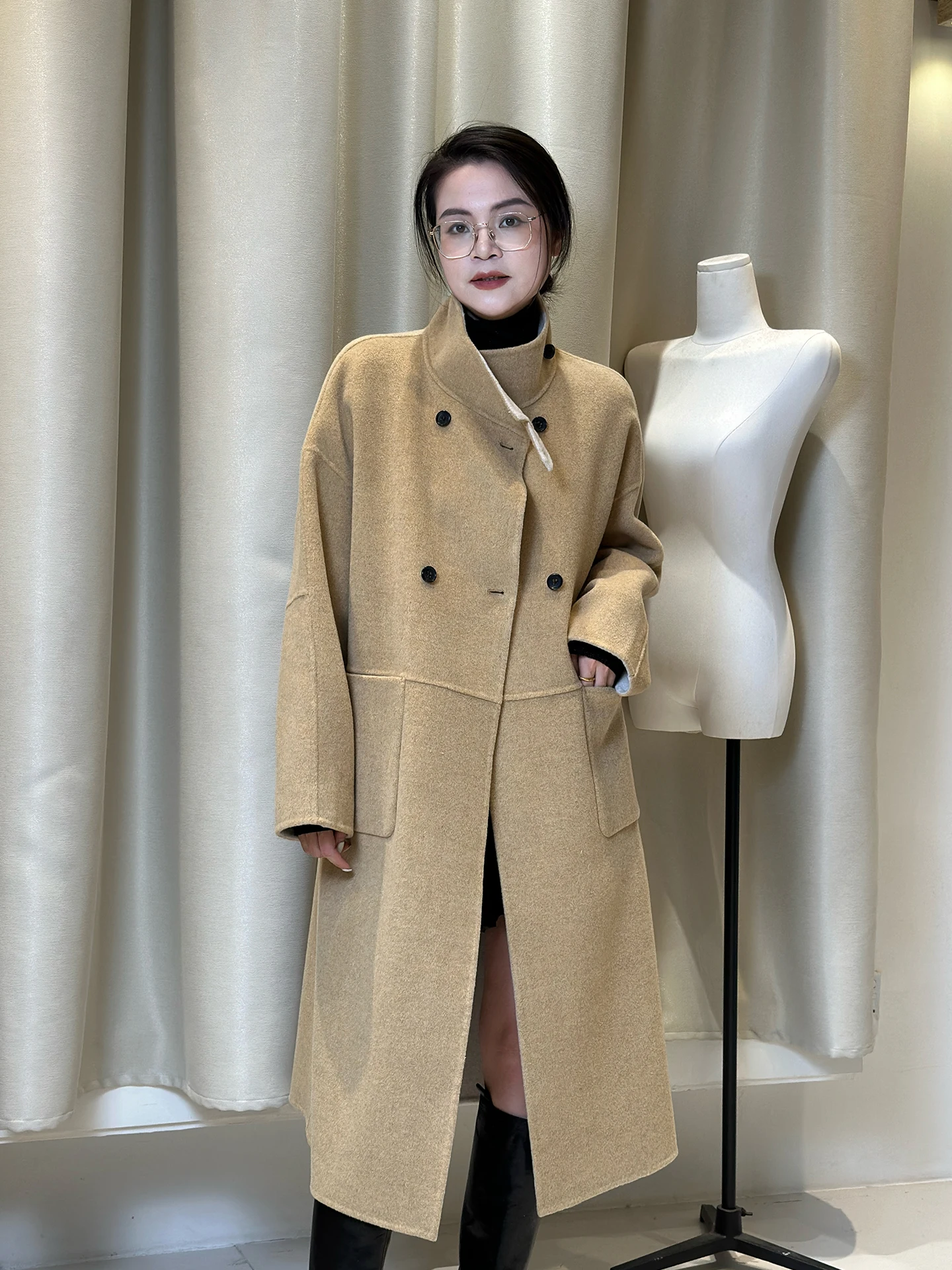 JanZhang2025 Autumn Winter Double-Faced Camere Coat Women's Loose Small Size Wool Medium-Length Outerwear Stand Collar
JanZhang2025 Autumn Winter Double-Faced Camere Coat Women's Loose Small Size Wool Medium-Length Outerwear Stand Collar