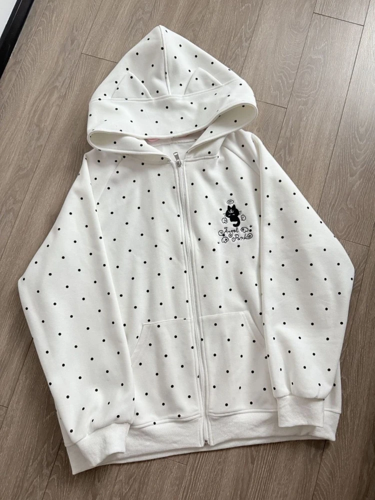 Милое кавайное пальто с капюшоном на молнии в горошек, женское осеннее белое свободное пальто с вышивкой котенка, модная милая теплая одежда 2025
Милое кавайное пальто с капюшоном на молнии в горошек, женское осеннее белое свободное пальто с вышивкой котенка, модная милая теплая одежда 2025