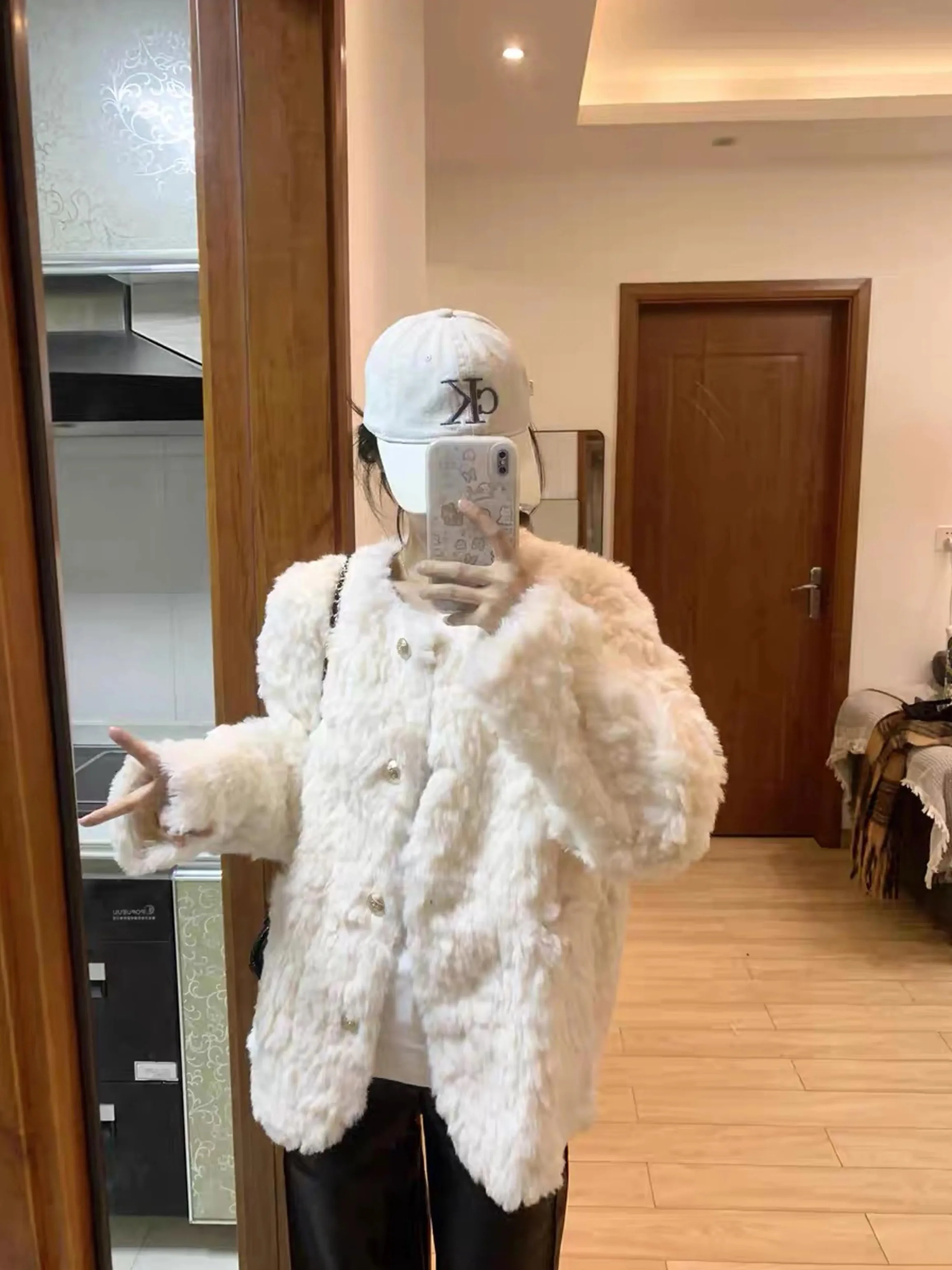 Super Lamb Wool Coa Women's Winter 2025 New Thickened Padded Lamb Wool Cotton Clothes
Super Lamb Wool Coa Women's Winter 2025 New Thickened Padded Lamb Wool Cotton Clothes