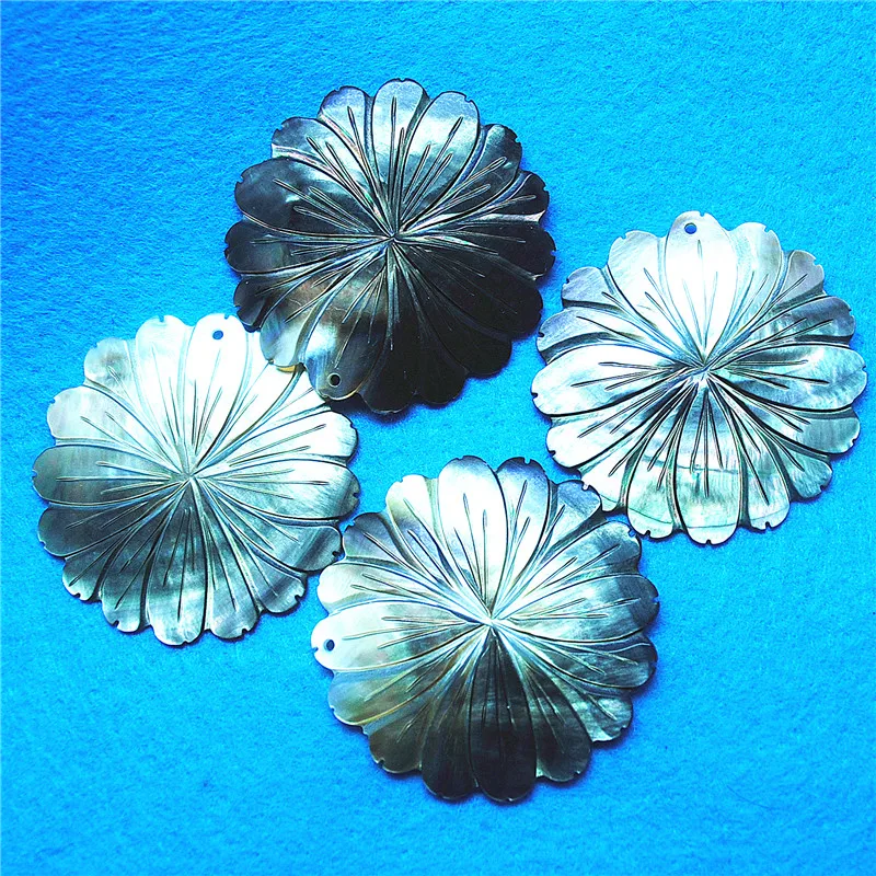 4PCS Natural Black Shell Pendants Flower Surface Size 50MM DIY Jewelry Accessories Good FOR YOUR WEAR
4PCS Natural Black Shell Pendants Flower Surface Size 50MM DIY Jewelry Accessories Good FOR YOUR WEAR