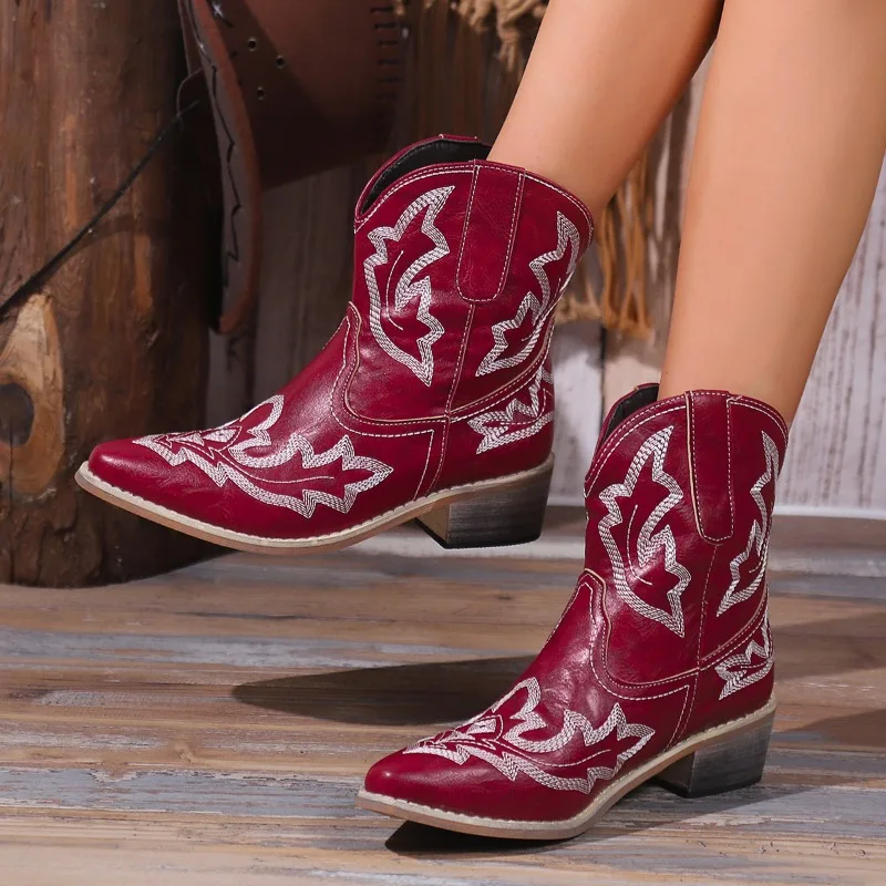 Autumn and Winter Pointed Thick Heels Featured Embroidery Craft Roman Style Western Boots
Autumn and Winter Pointed Thick Heels Featured Embroidery Craft Roman Style Western Boots