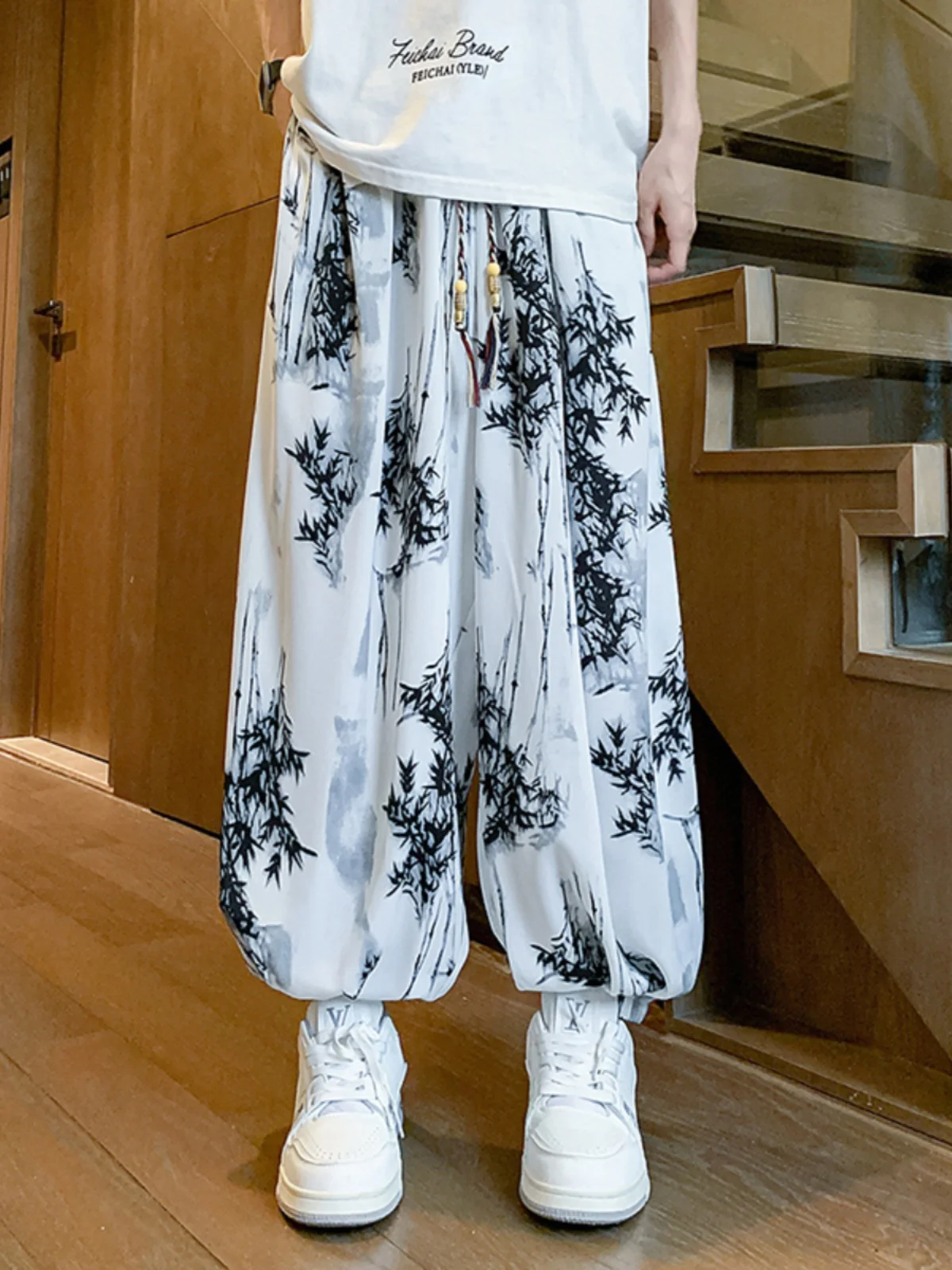 New Chinese Style Ice Silk Men's Summer Trendy Brand Wind Lantern Pants Large Size Wide Leg Radish Harlan Pants Loose Fit Cas...
New Chinese Style Ice Silk Men's Summer Trendy Brand Wind Lantern Pants Large Size Wide Leg Radish Harlan Pants Loose Fit Cas...