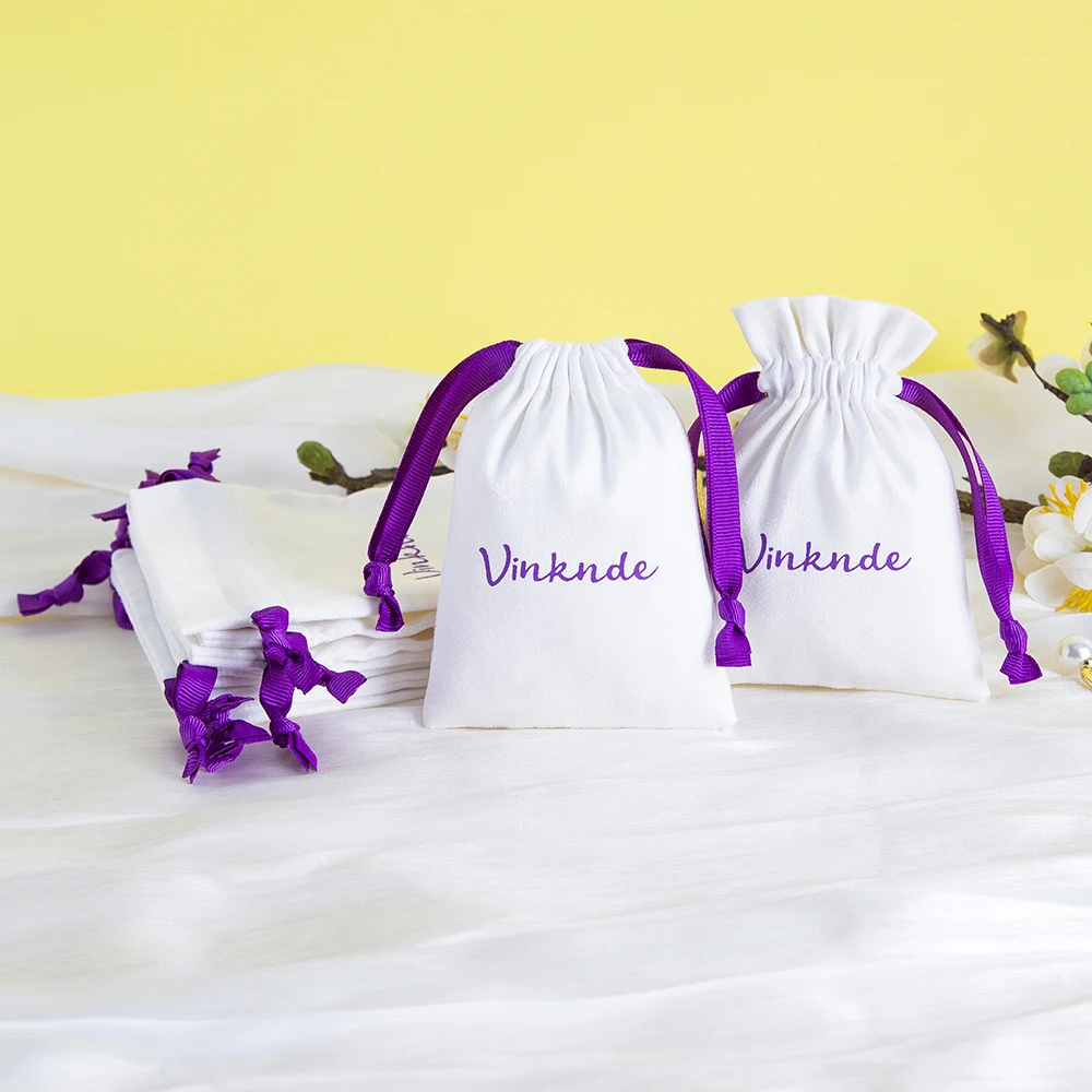 Customized Logo Purple Drawstring White Suede Flannel Bags Jewelry Necklaces Earrings Perfume Cosmetics Packaging Accessories
Customized Logo Purple Drawstring White Suede Flannel Bags Jewelry Necklaces Earrings Perfume Cosmetics Packaging Accessories