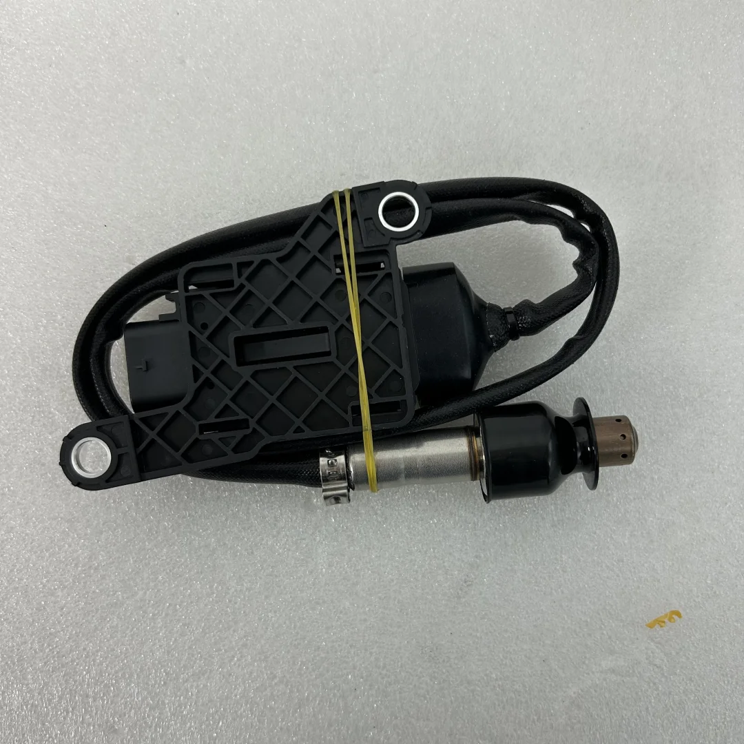 1pcs 89463-71010 New Nitrogen Oxide NOx Sensor For Toyota Hilux 3B 3C 3D 2.5 2.8 Turbo diesel 2019-2023 89463-71011 226500-0100
1pcs 89463-71010 New Nitrogen Oxide NOx Sensor For Toyota Hilux 3B 3C 3D 2.5 2.8 Turbo diesel 2019-2023 89463-71011 226500-0100