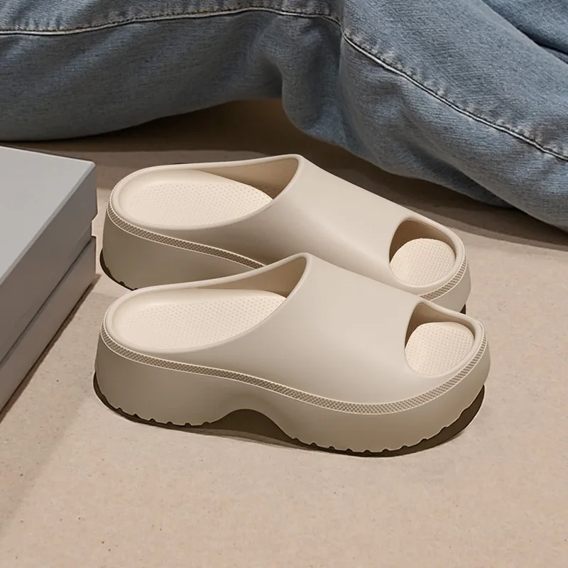 Летние женские шлепанцы-мюли 2026 в французском стиле, на платформе, с нескользящей мягкой подошвой, элегантные, универсальные, с открытым носком
Летние женские шлепанцы-мюли 2026 в французском стиле, на платформе, с нескользящей мягкой подошвой, элегантные, универсальные, с открытым носком
