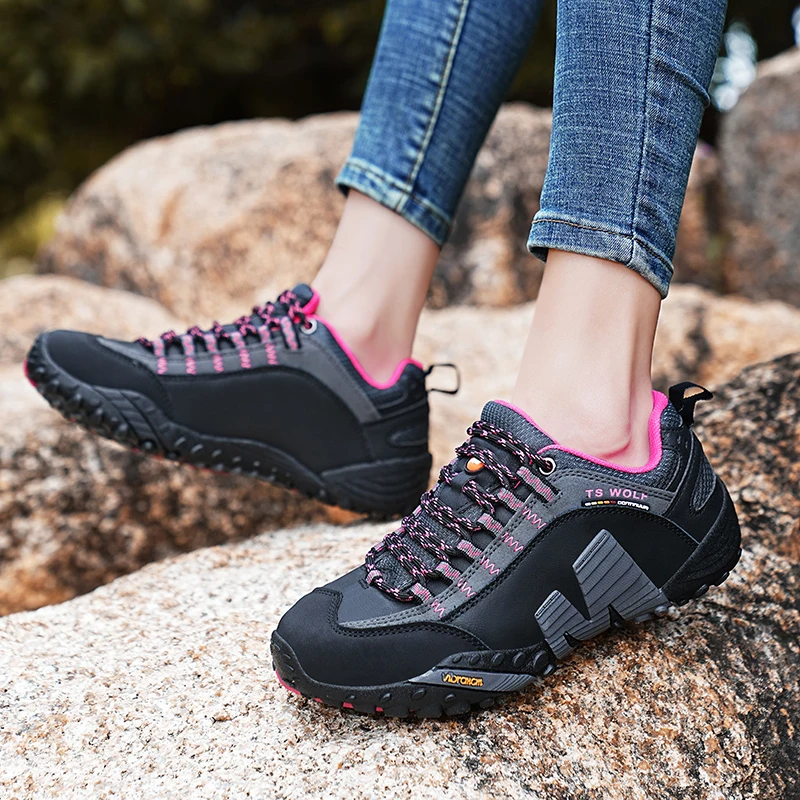 Men's Fitness Racing Training Sneakers Rotary Buckle Thick Sole Shock Absorbing Outdoor Walking Shoes
Men's Fitness Racing Training Sneakers Rotary Buckle Thick Sole Shock Absorbing Outdoor Walking Shoes