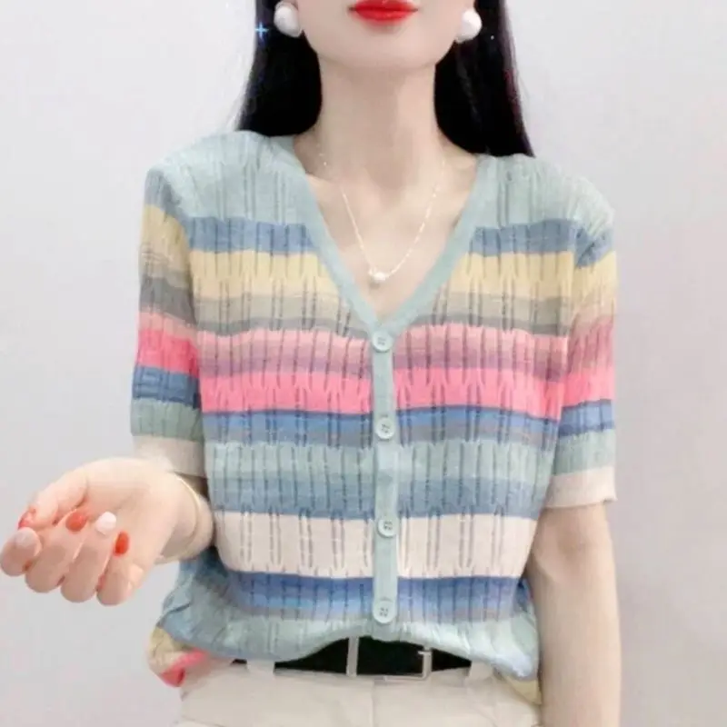 New Striped Button Thin Summer Women Sweater Knitted Elastic Short Sleeve 2025 Woman Clothes Sweater Womens Pullovers Female Z81
New Striped Button Thin Summer Women Sweater Knitted Elastic Short Sleeve 2025 Woman Clothes Sweater Womens Pullovers Female Z81