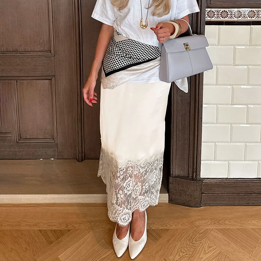 Linad Elegant Apricot Satin Lace Long Trumpet Skirts Autumn Fashion Embroidery Skirt For Woman Sexy Split Skirts 2025 Summer
Linad Elegant Apricot Satin Lace Long Trumpet Skirts Autumn Fashion Embroidery Skirt For Woman Sexy Split Skirts 2025 Summer