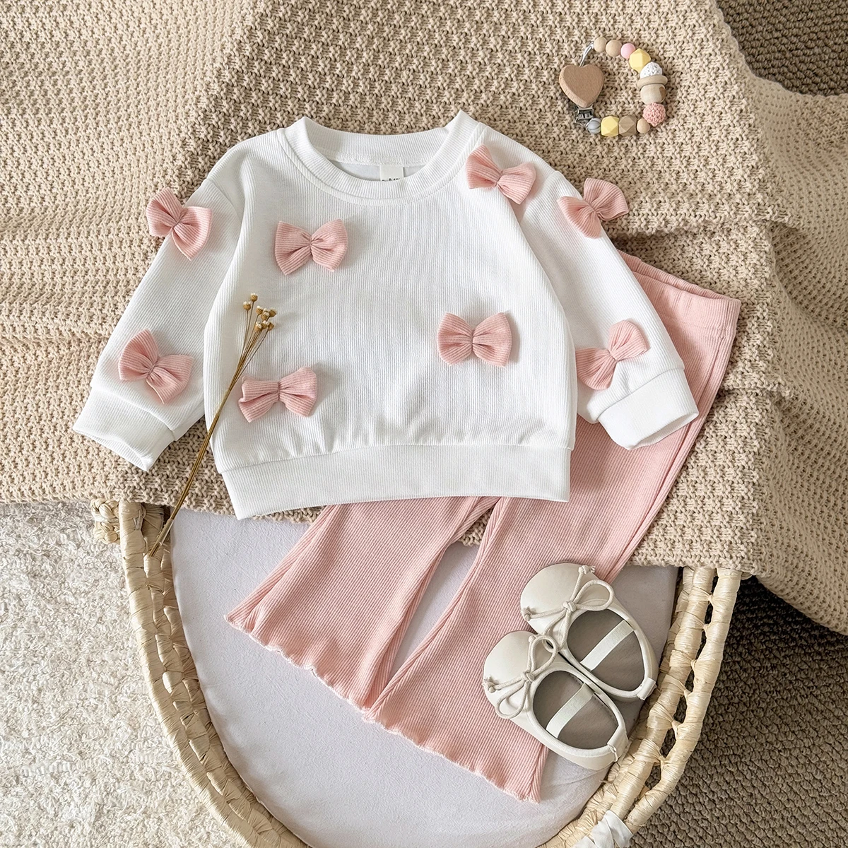 New Design Fashion Baby Girl Clothes Spring Fall Bowknot Decor Top+Casual Pink Flare Pant Sets Baby Newborn Items
New Design Fashion Baby Girl Clothes Spring Fall Bowknot Decor Top+Casual Pink Flare Pant Sets Baby Newborn Items
