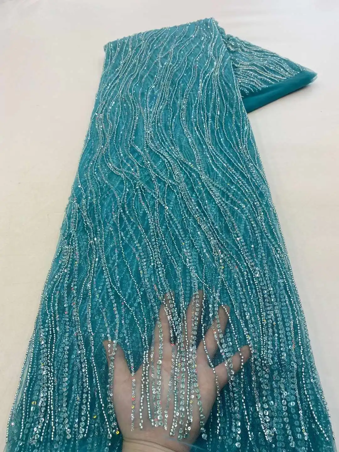 African High Quality Sequins Lace Fabric French Tulle Nigerian Fabric Sewing Embroidered Beads Lace For Evening Dress
African High Quality Sequins Lace Fabric French Tulle Nigerian Fabric Sewing Embroidered Beads Lace For Evening Dress