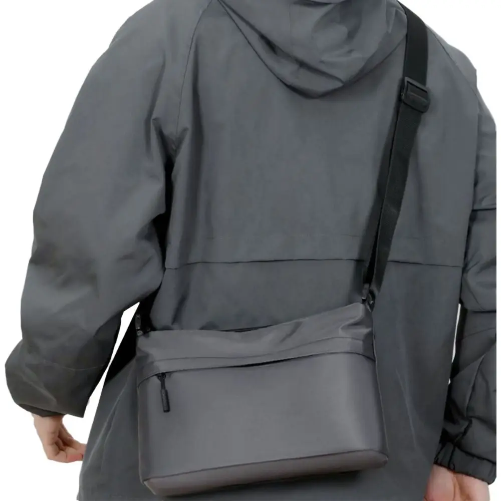Simple Quadrate Shoulder Bag Waterproof Large Capacity Crossbody Bag Dacron Mobile Phone Bag for Man
Simple Quadrate Shoulder Bag Waterproof Large Capacity Crossbody Bag Dacron Mobile Phone Bag for Man