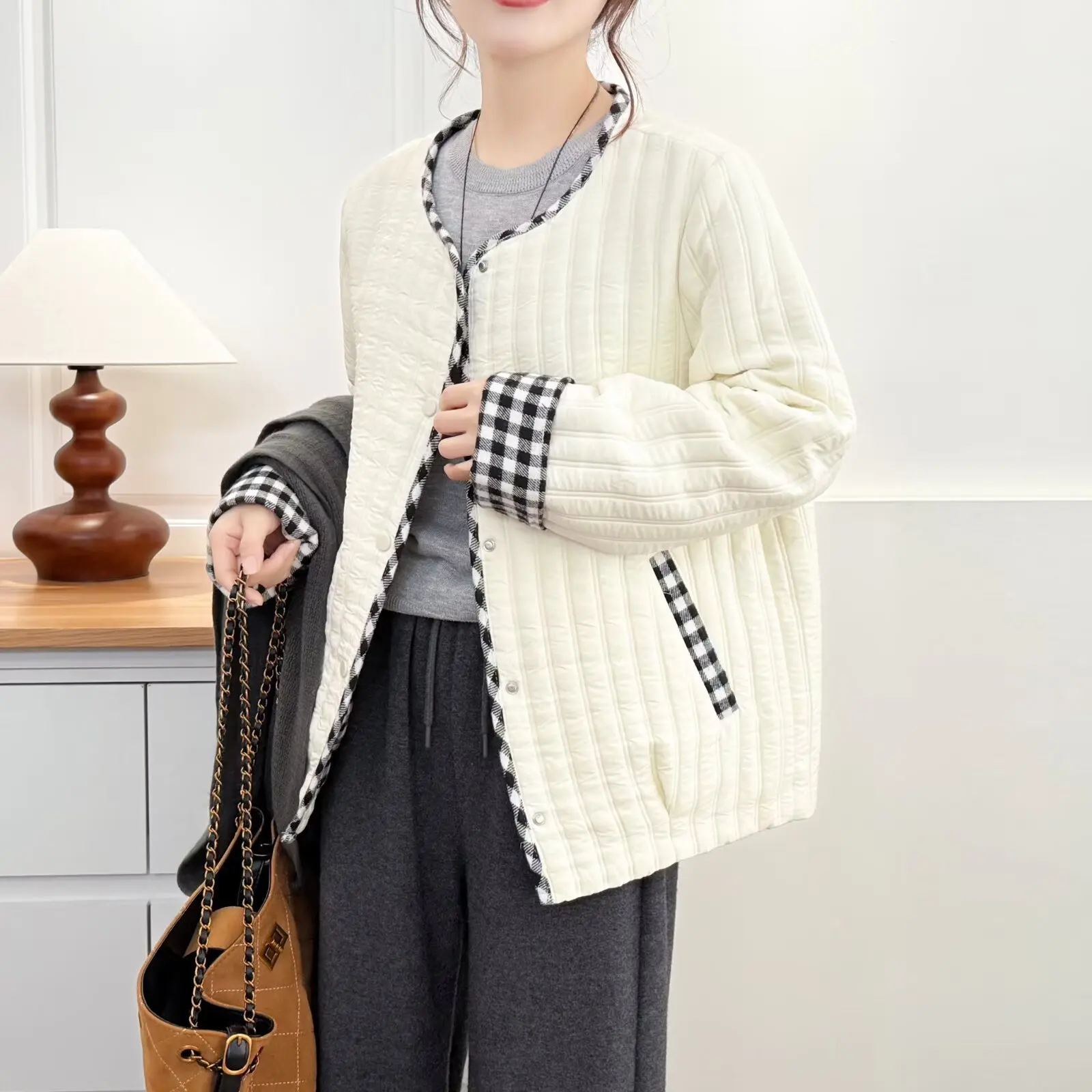 XXXXL модные женские парки больших размеров 202, осень-зима, новый стиль, лоскутная клетчатая элегантная стеганая куртка в вертикальную полоску 2528
XXXXL модные женские парки больших размеров 202, осень-зима, новый стиль, лоскутная клетчатая элегантная стеганая куртка в вертикальную полоску 2528