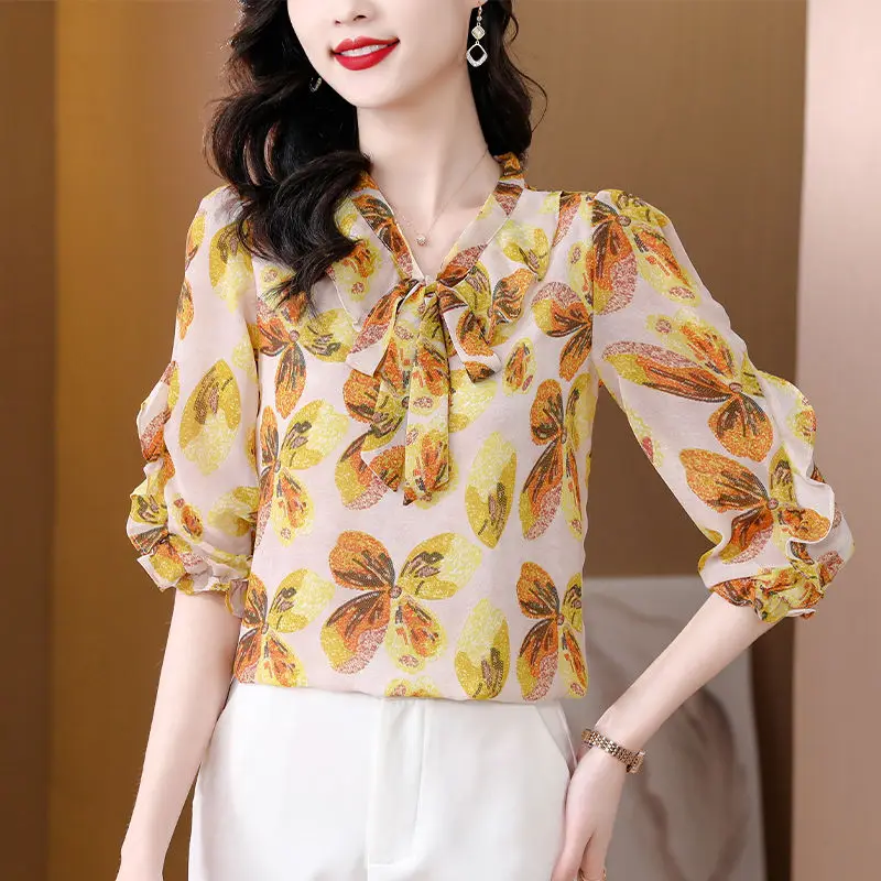 Women's Summer New Blouses Fashion Commute Scarf Collar Patchwork Printed Ruffles Drawstring Bow Loose Pullover 3/4 Sleeve Shirt
Women's Summer New Blouses Fashion Commute Scarf Collar Patchwork Printed Ruffles Drawstring Bow Loose Pullover 3/4 Sleeve Shirt