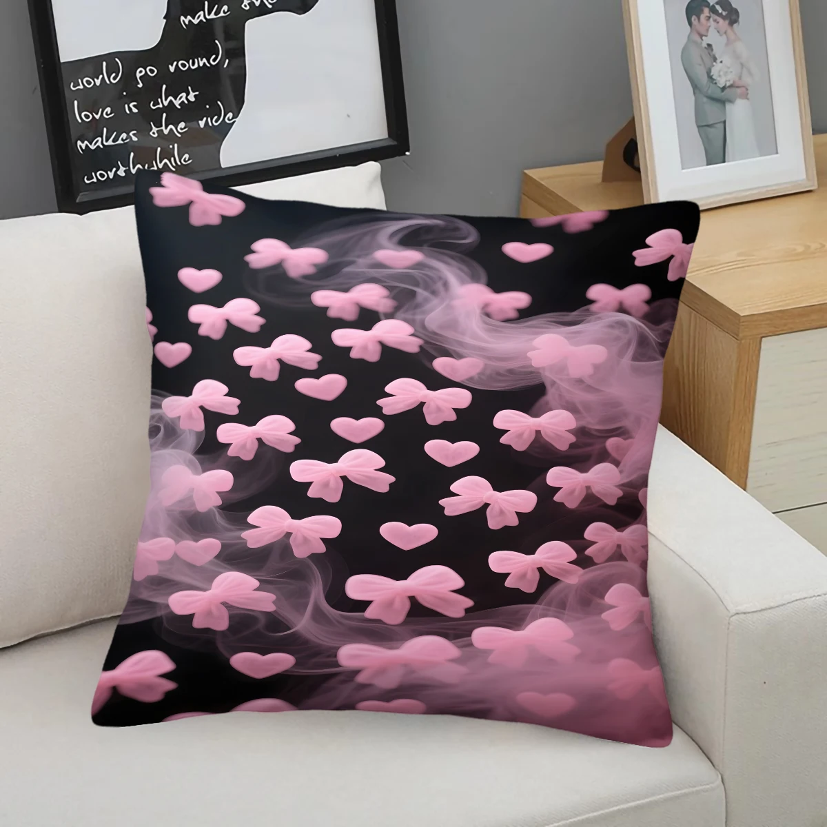 Черно-розовая подушка в форме сердца: Мечтательный романтический декор с парящими сердцами, создающий нежную атмосферу любви для уютных жилых пространств и диванов.
Черно-розовая подушка в форме сердца: Мечтательный романтический декор с парящими сердцами, создающий нежную атмосферу любви для уютных жилых пространств и диванов.