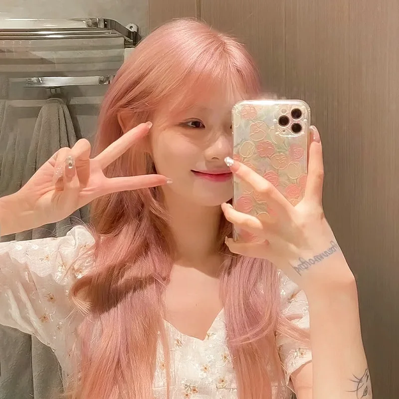 Koni Synthetic Pink Long Wig Natural Sweet Full Head Cosplay Lolita Style Volume Curly Hair for Daily Wear Party Fashion
Koni Synthetic Pink Long Wig Natural Sweet Full Head Cosplay Lolita Style Volume Curly Hair for Daily Wear Party Fashion