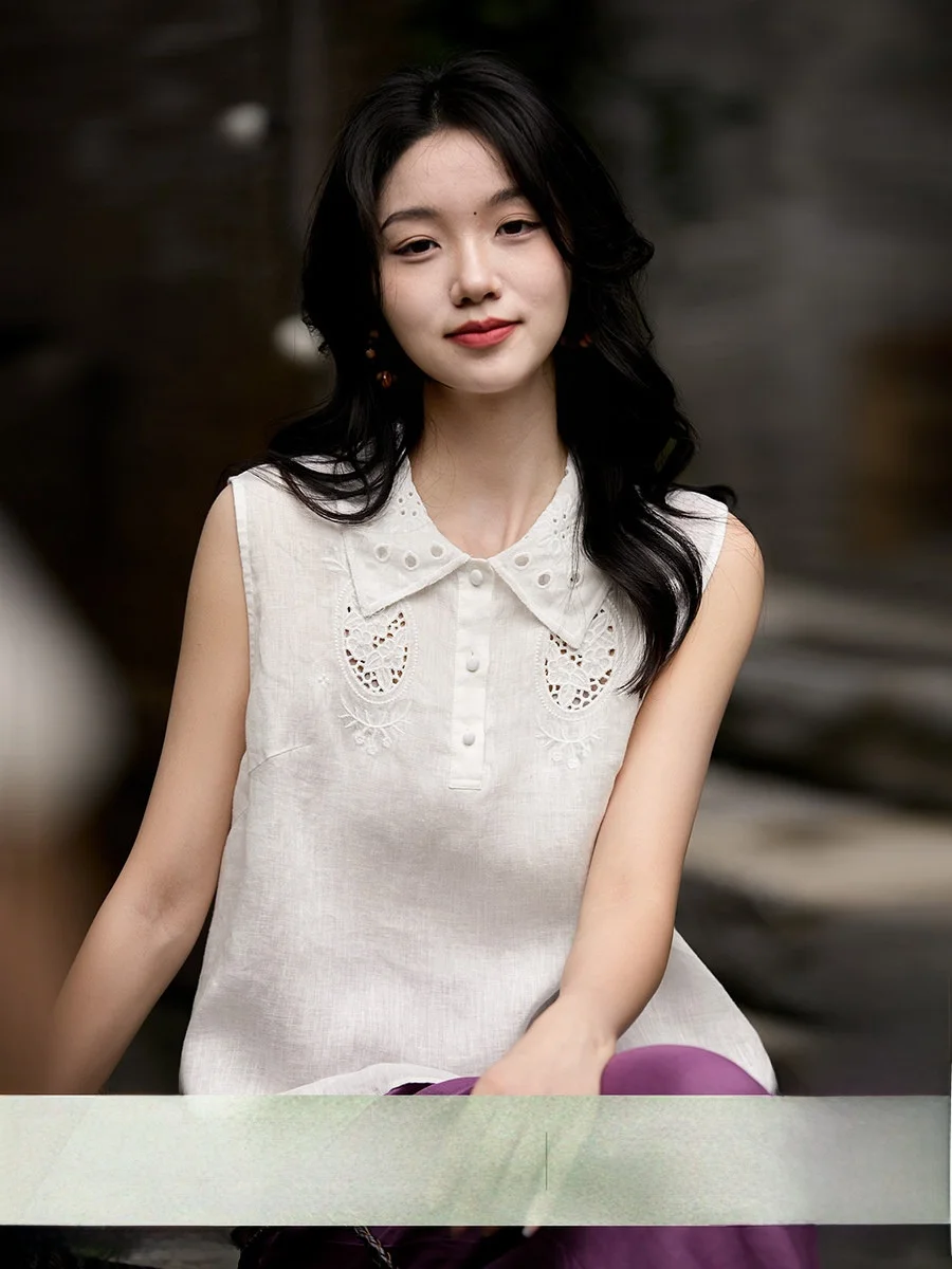 Faan Summer Lightweight Linen Hollow out Embroidered Sleeveless Women's Vest Breathable Comfortable OL Style Straight Cut Shirt
Faan Summer Lightweight Linen Hollow out Embroidered Sleeveless Women's Vest Breathable Comfortable OL Style Straight Cut Shirt
