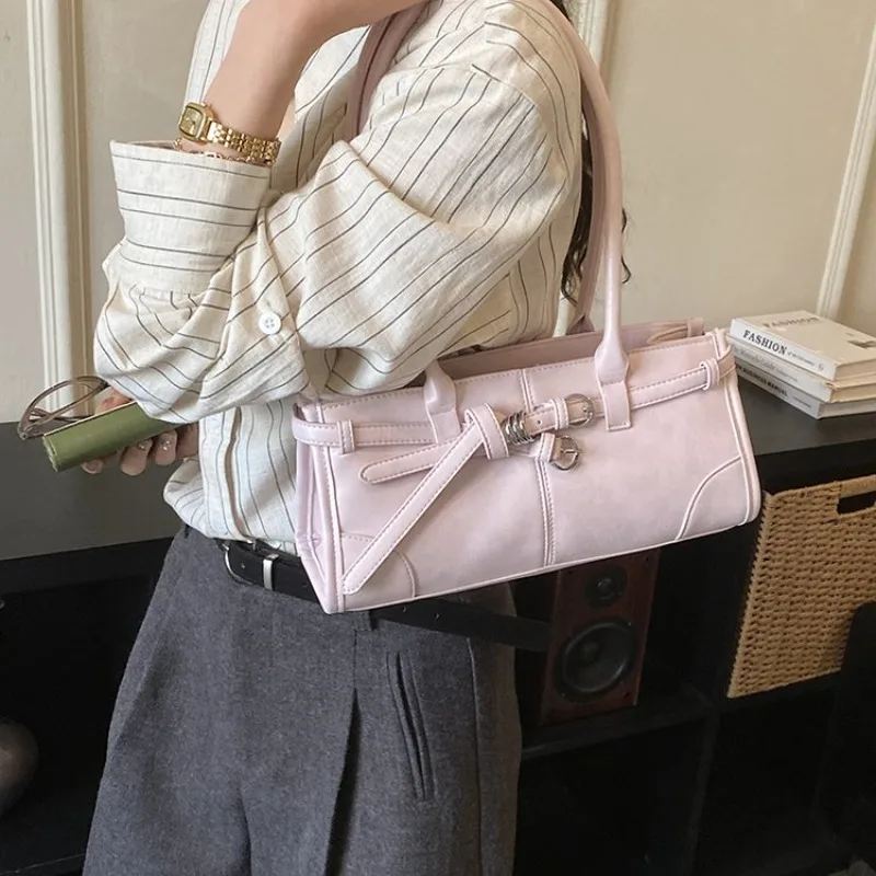 Women's Everyday Style Pink Soft Leather Horizontal Shoulder Bag, for Work, Travel, Daily Commute & Casual Street Style Handbag
Women's Everyday Style Pink Soft Leather Horizontal Shoulder Bag, for Work, Travel, Daily Commute & Casual Street Style Handbag