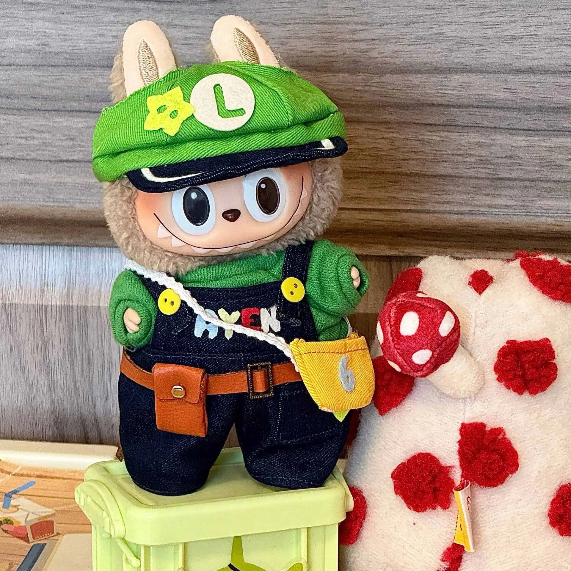 Labubu Cute Overalls Set Green Cap Denim Outfit With Mini Bag For 15/17cm 1st - 3rd Gen Dolls
Labubu Cute Overalls Set Green Cap Denim Outfit With Mini Bag For 15/17cm 1st - 3rd Gen Dolls