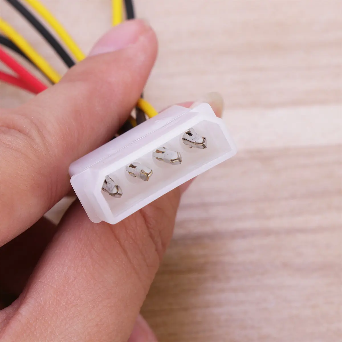 4 Pin to 3 Pin Fan Resistor Adapter Cable Pc Cooling Fan Speed Control Quiet Operation Easy Plug and Cord Wire
4 Pin to 3 Pin Fan Resistor Adapter Cable Pc Cooling Fan Speed Control Quiet Operation Easy Plug and Cord Wire