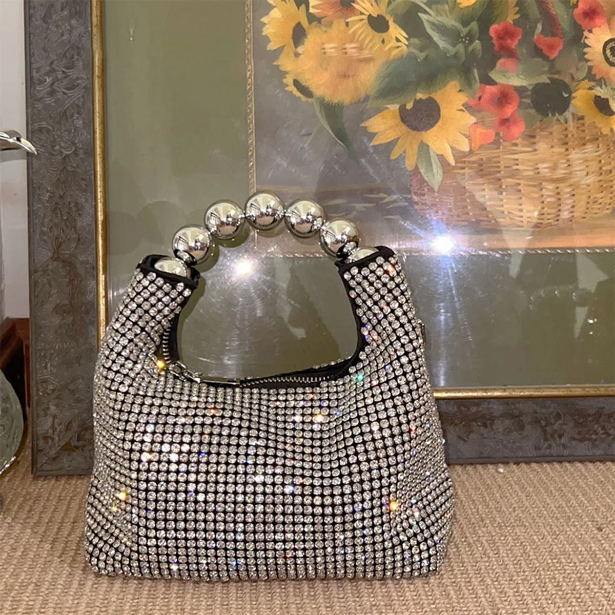 Fashion Steel Ball Handle Tote Bag Exquisite Rhinestone Shoulder Bags Luxury Designer Bags Purses for Women Makeup Handbags Ins
Fashion Steel Ball Handle Tote Bag Exquisite Rhinestone Shoulder Bags Luxury Designer Bags Purses for Women Makeup Handbags Ins