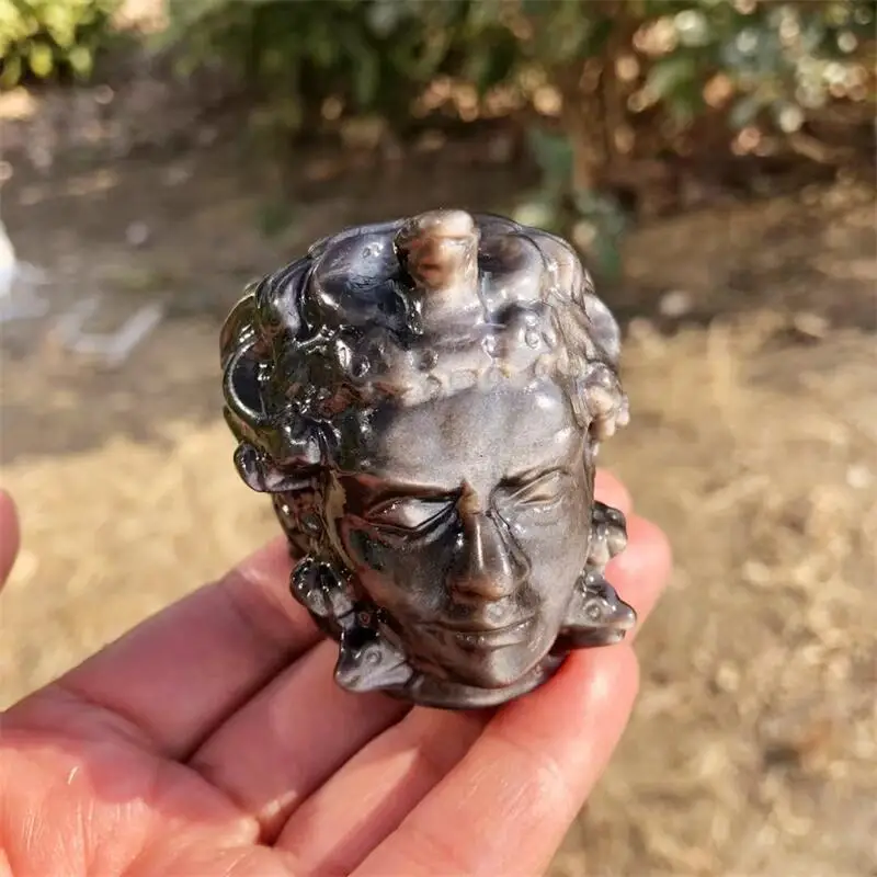 5.5CM Natural Silver Obsidian Medusa Skull Carving Healing Fengshui Stones And Crystals Home Decoration Gift Room Ornament 1pcs
5.5CM Natural Silver Obsidian Medusa Skull Carving Healing Fengshui Stones And Crystals Home Decoration Gift Room Ornament 1pcs
