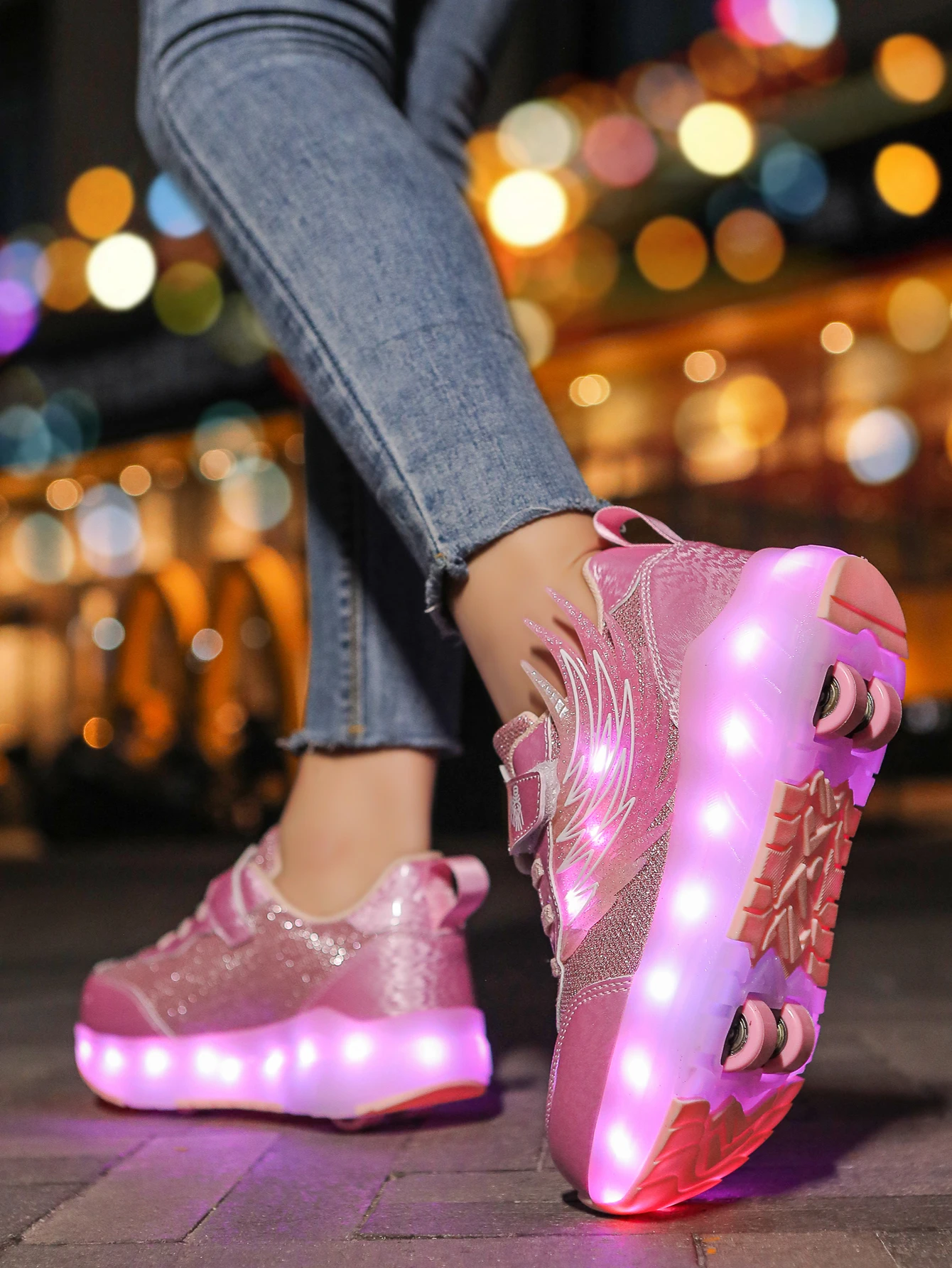 Children's And Teenage Roller Skates - Fashionable Upgraded Edition with Enhanced Stability - Detachable Dual-Use Sports Shoe
Children's And Teenage Roller Skates - Fashionable Upgraded Edition with Enhanced Stability - Detachable Dual-Use Sports Shoe