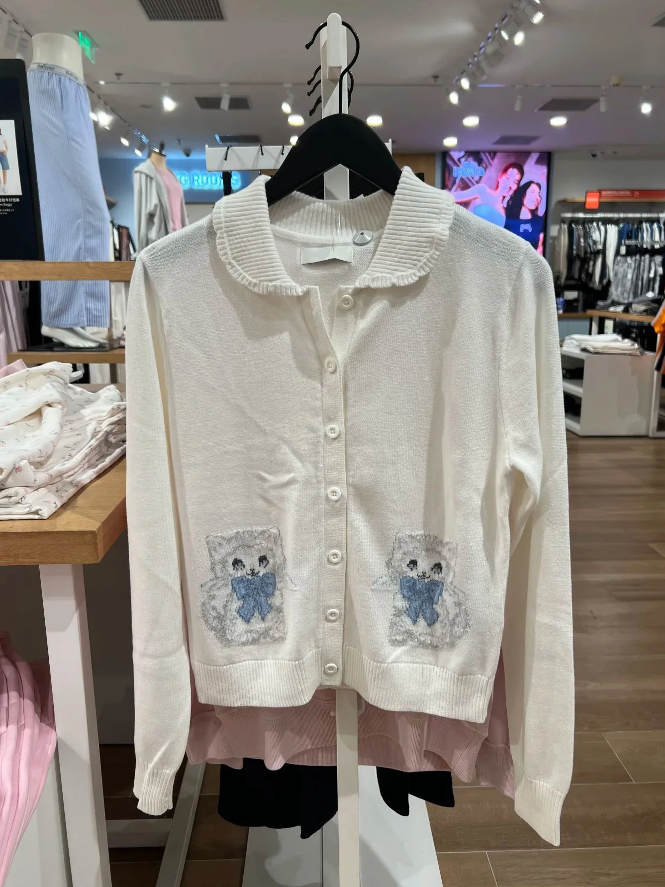 Жаккардовый свитер с милым котенком, кардиган, женский осенний однобортный трикотаж с воротником-паном и длинными рукавами, повседневные милые хлопковые топы
Жаккардовый свитер с милым котенком, кардиган, женский осенний однобортный трикотаж с воротником-паном и длинными рукавами, повседневные милые хлопковые топы