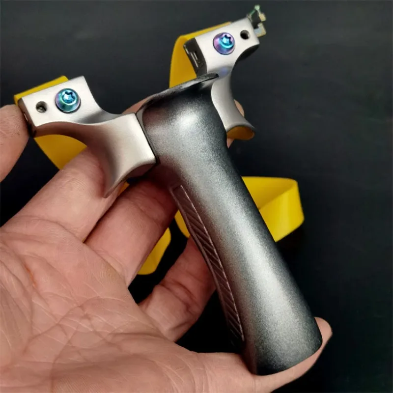 Powerful Stainless Steel Bowhead Aviation Aluminum Handle Slingshot with Flat Leather Catapult Outdoor Sports Hunting Sling shot
Powerful Stainless Steel Bowhead Aviation Aluminum Handle Slingshot with Flat Leather Catapult Outdoor Sports Hunting Sling shot