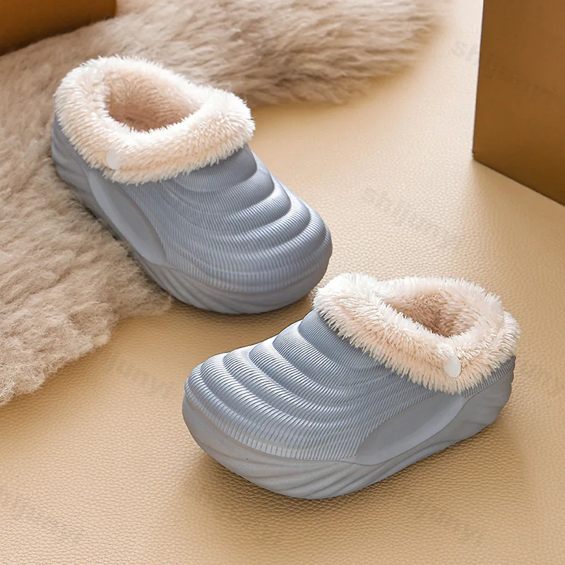 Winter Children's Slippers 2025 New Waterproof Indoor Floor Slippers Warm Plush Comfortable Boys and Girls Cotton Slippers
Winter Children's Slippers 2025 New Waterproof Indoor Floor Slippers Warm Plush Comfortable Boys and Girls Cotton Slippers