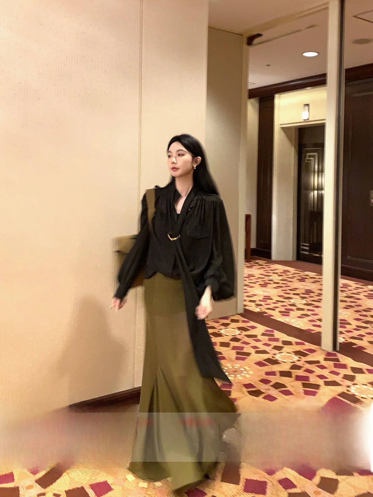 High Waist Midi Skirt Women's Summer New Design Sensation Small Audience Umbrella Skirt Vintage Mesh Half Body Skirt
High Waist Midi Skirt Women's Summer New Design Sensation Small Audience Umbrella Skirt Vintage Mesh Half Body Skirt