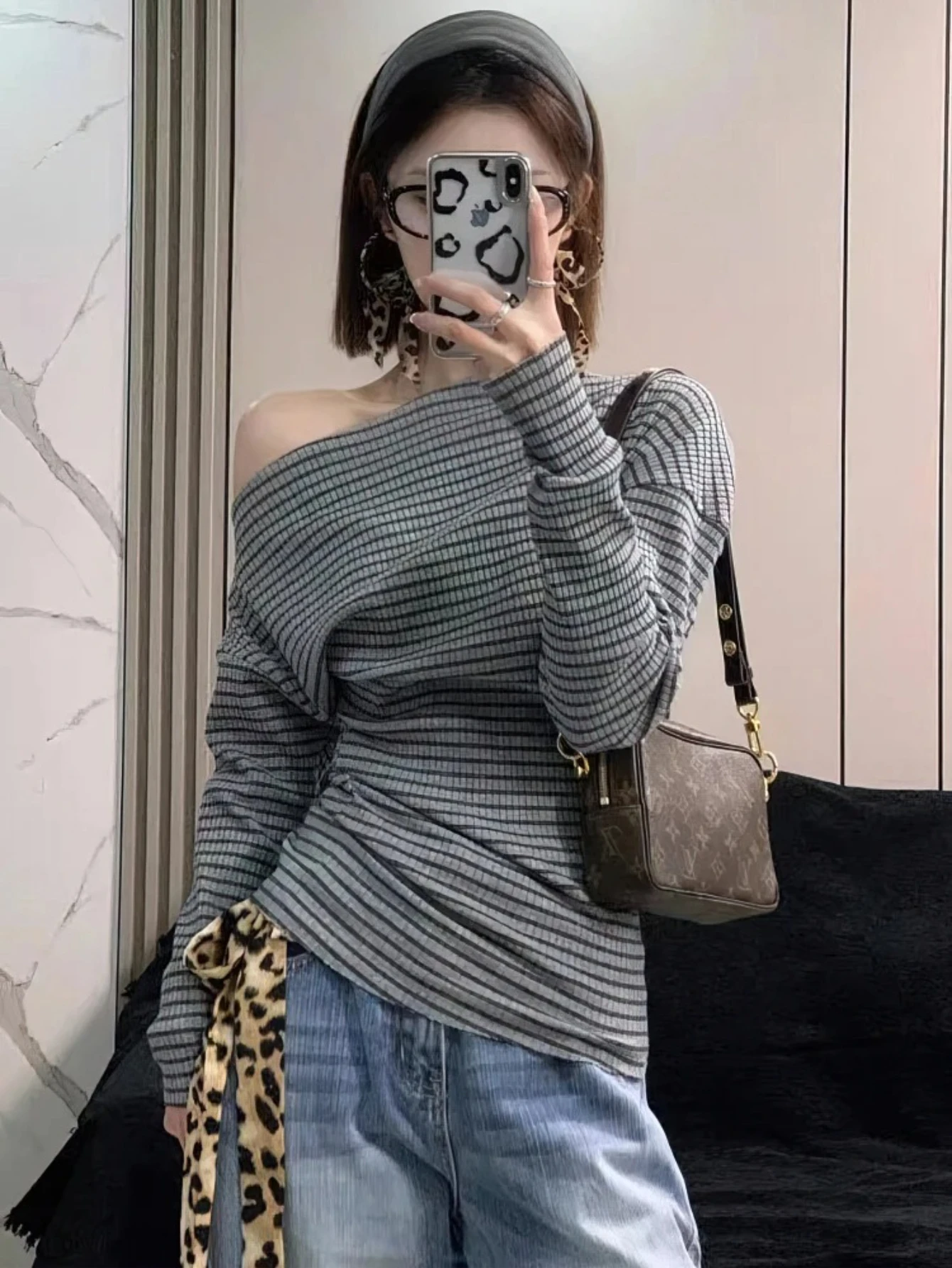 Топ с открытыми плечами, женская футболка с длинными рукавами, облегающая блузка с крыльями летучей мыши, женские повседневные базовые футболки
Топ с открытыми плечами, женская футболка с длинными рукавами, облегающая блузка с крыльями летучей мыши, женские повседневные базовые футболки