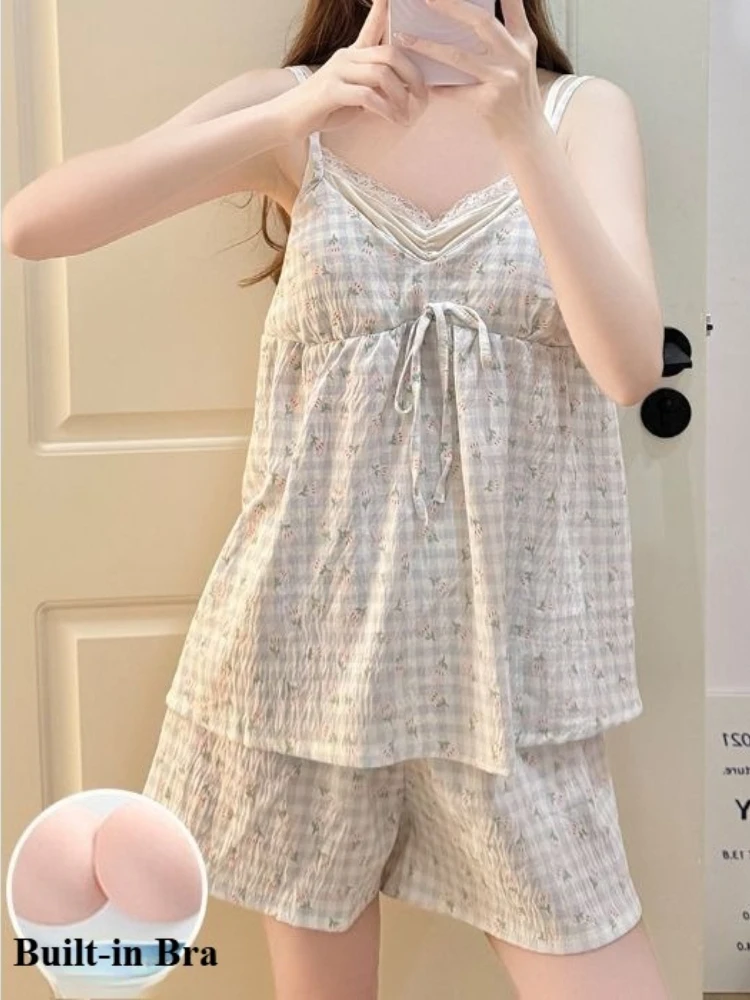 Korean Women's Pajamas Summer Thin Cloud Cotton Built-in Bra Cami Tops Shorts Tops with Shorts 2 Pcs Set Print Loose Lounge
Korean Women's Pajamas Summer Thin Cloud Cotton Built-in Bra Cami Tops Shorts Tops with Shorts 2 Pcs Set Print Loose Lounge