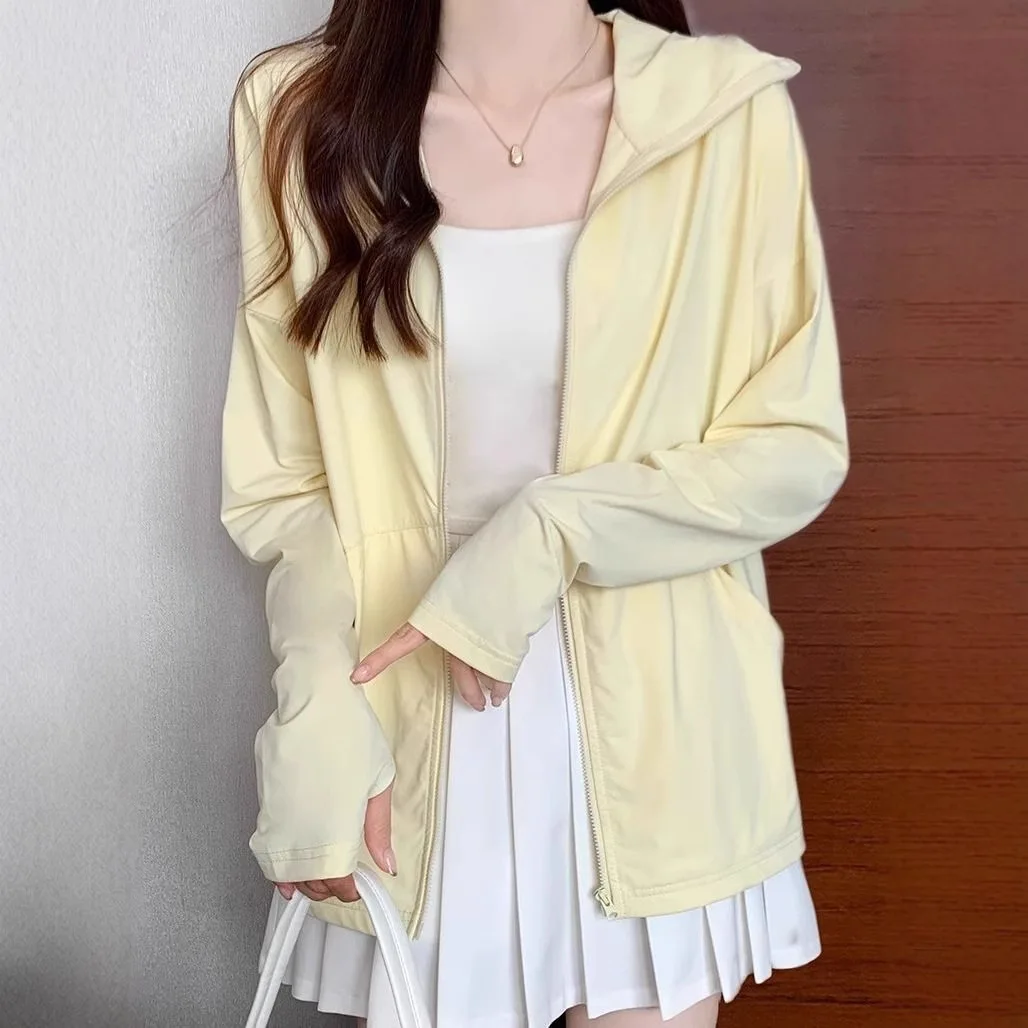 Women's outerwear 2025 summer ice silk sunscreen clothing for women's summer solid color breathable thin loose jacket for women
Women's outerwear 2025 summer ice silk sunscreen clothing for women's summer solid color breathable thin loose jacket for women