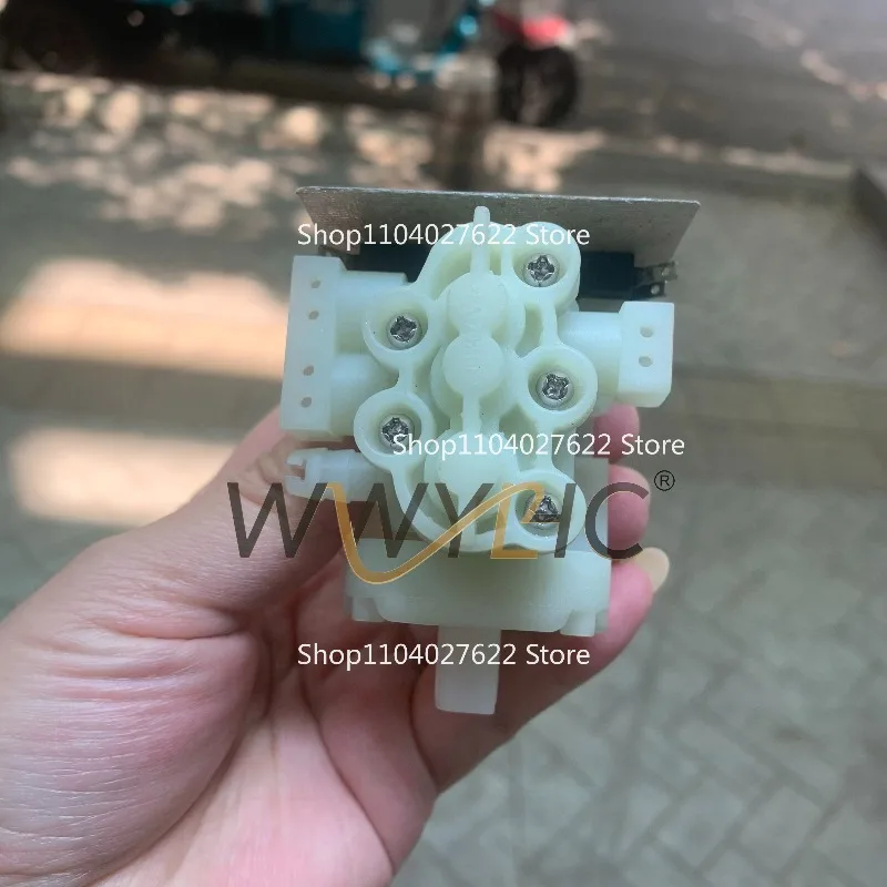 Suitable for Yum Tu, Maxim coffee machine steam knob handle transfer twist switch assembly accessories
Suitable for Yum Tu, Maxim coffee machine steam knob handle transfer twist switch assembly accessories