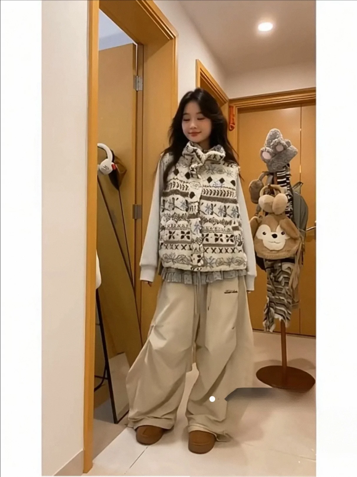 Женский жилет из меха ягненка, новинка 2025 года, зимняя верхняя одежда, теплое пальто прямого кроя, внутренняя одежда, повседневная мода
Женский жилет из меха ягненка, новинка 2025 года, зимняя верхняя одежда, теплое пальто прямого кроя, внутренняя одежда, повседневная мода